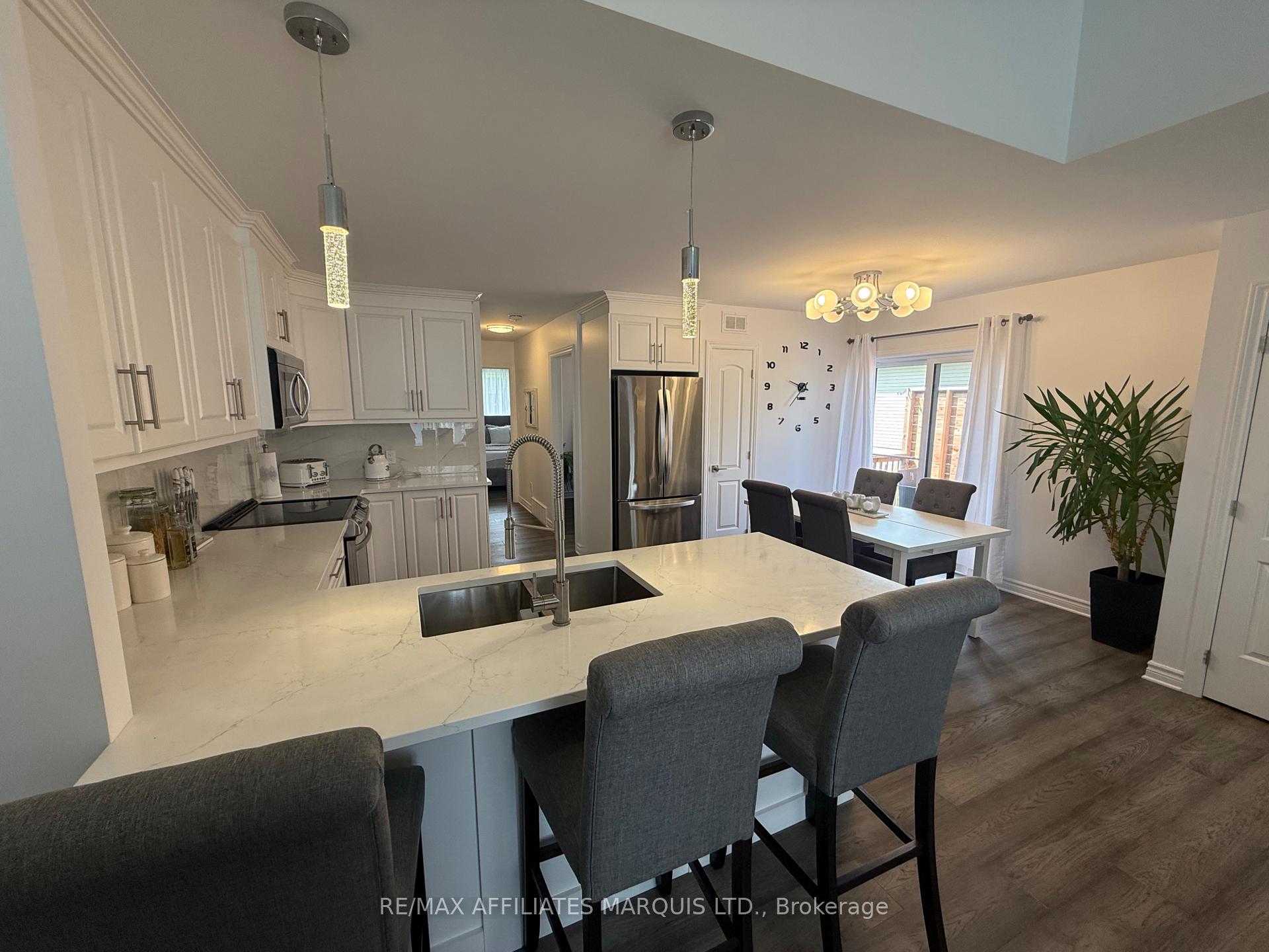 Photo 6 of 2445 Watson Crescent, Cornwall — HOMEH