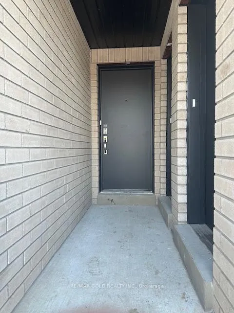 Photo 1 of Unit 16, 5 Romilly Avenue, Brampton, Northwest Brampton — HOMEH