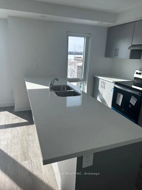Photo 5 of Unit 16, 5 Romilly Avenue, Brampton, Northwest Brampton — HOMEH