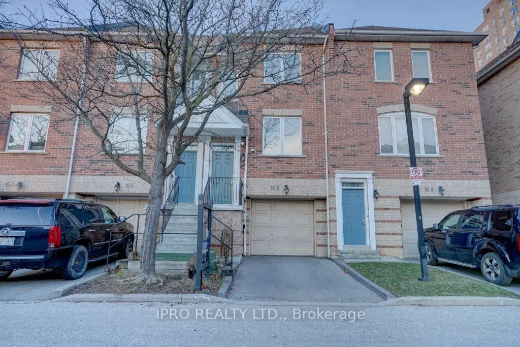 Front of Unit 47, 16 B Leaside Park Drive