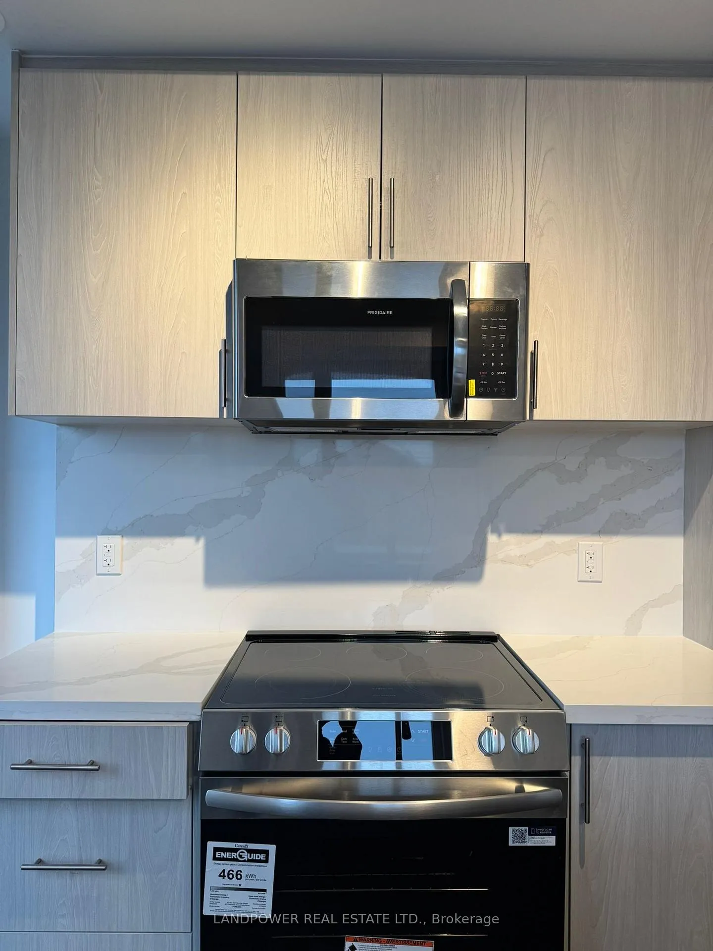 Photo 5 of Unit 2, 117 Marydale Avenue, Markham, Middlefield — HOMEH