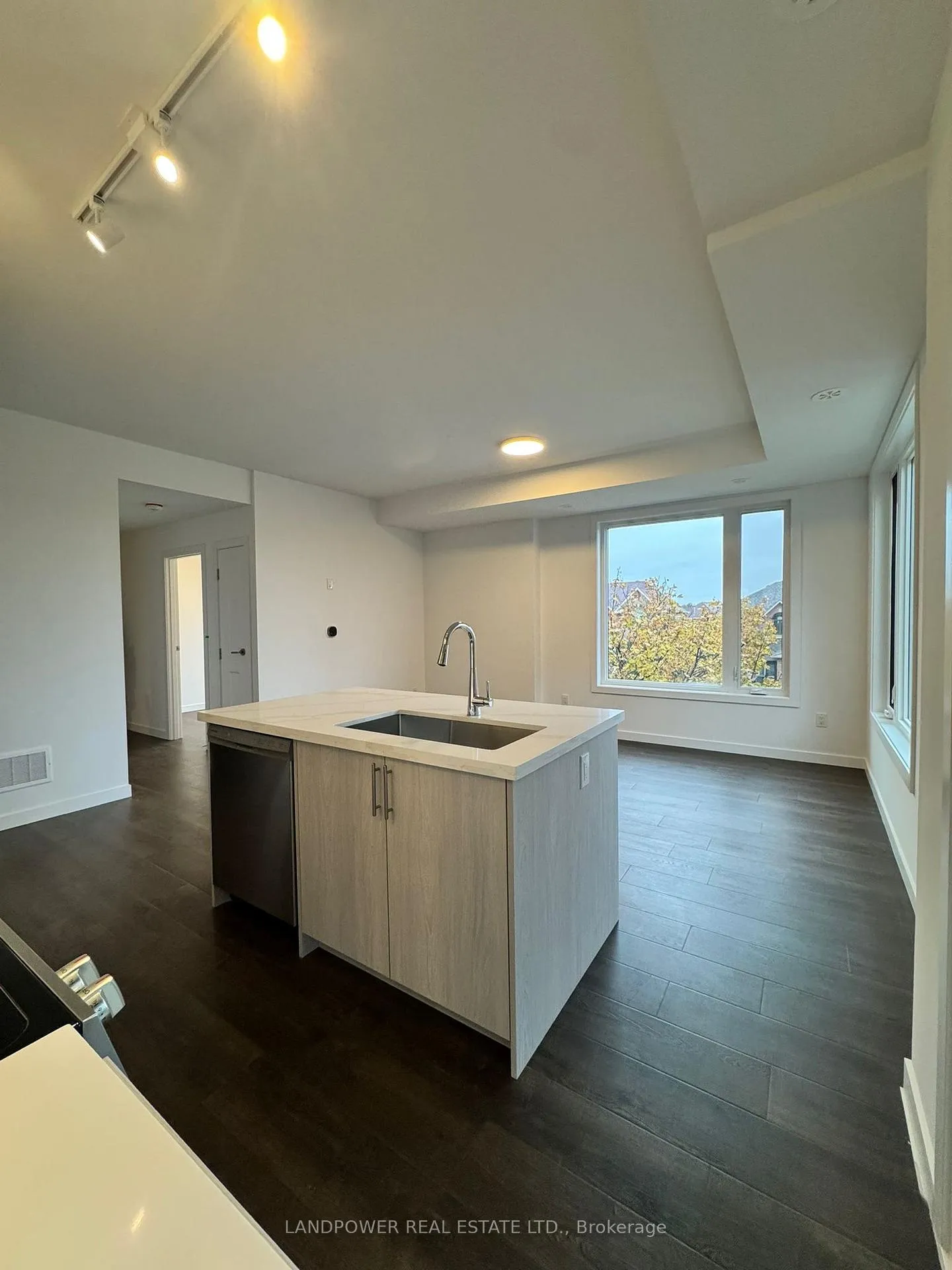 Photo 11 of Unit 2, 117 Marydale Avenue, Markham, Middlefield — HOMEH
