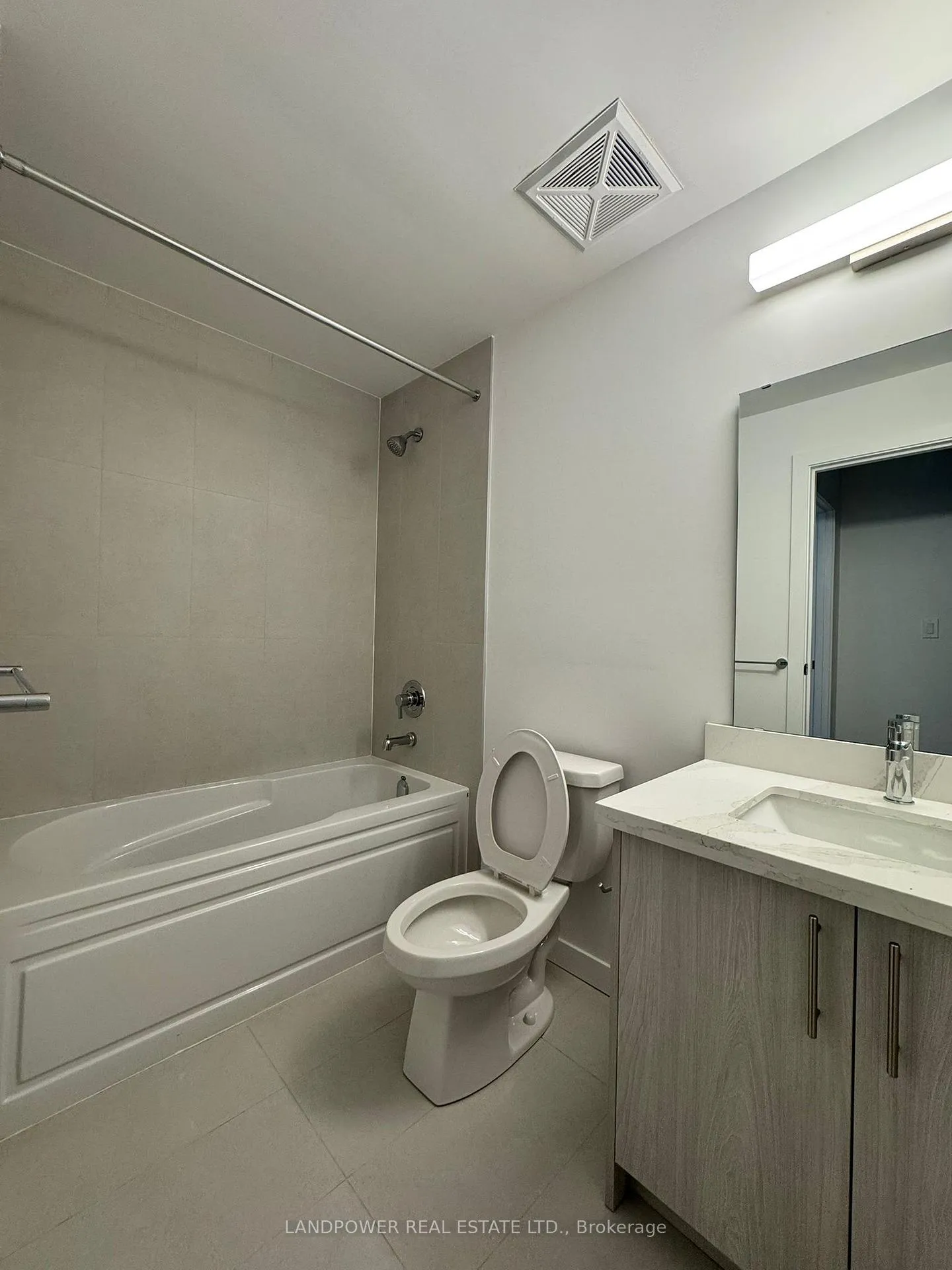 Photo 25 of Unit 2, 117 Marydale Avenue, Markham, Middlefield — HOMEH