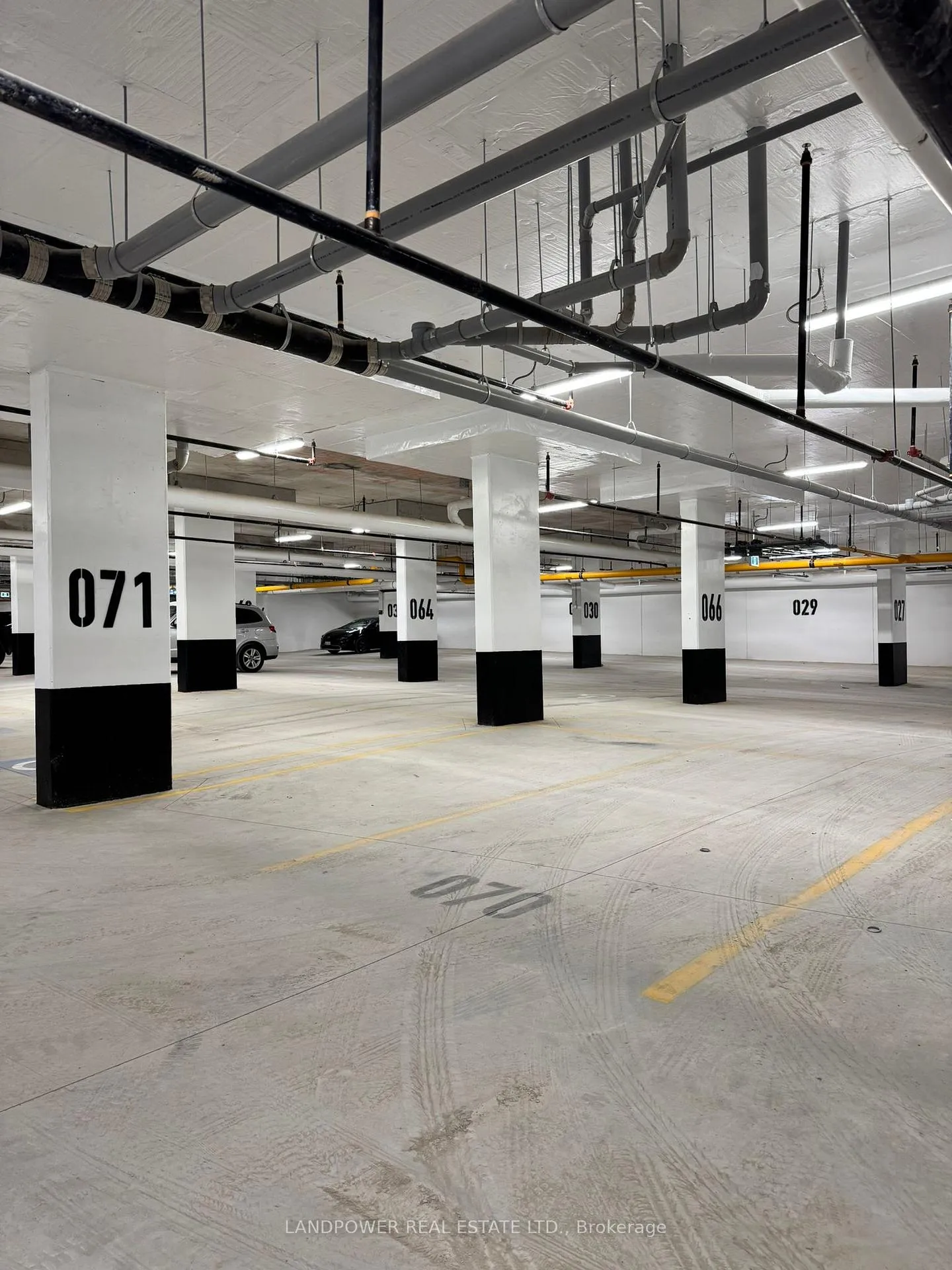 Photo 27 of Unit 2, 117 Marydale Avenue, Markham, Middlefield — HOMEH