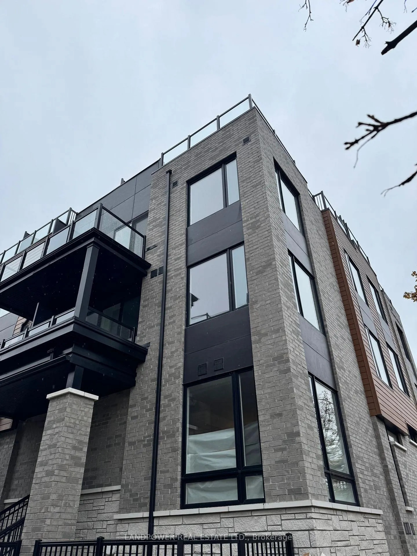 Photo 32 of Unit 2, 117 Marydale Avenue, Markham, Middlefield — HOMEH