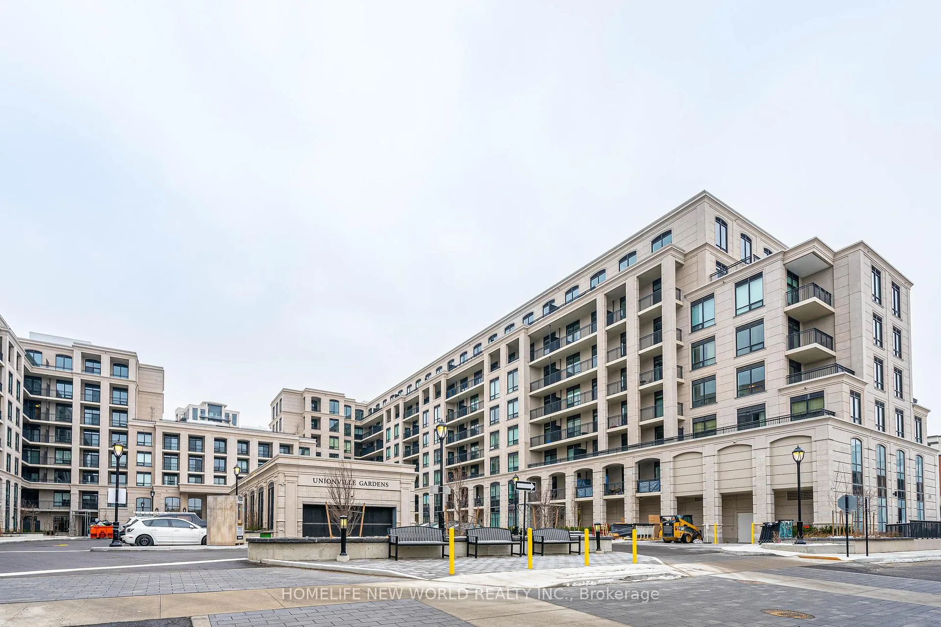 Front of Unit 633W, 268 Buchanan Drive
