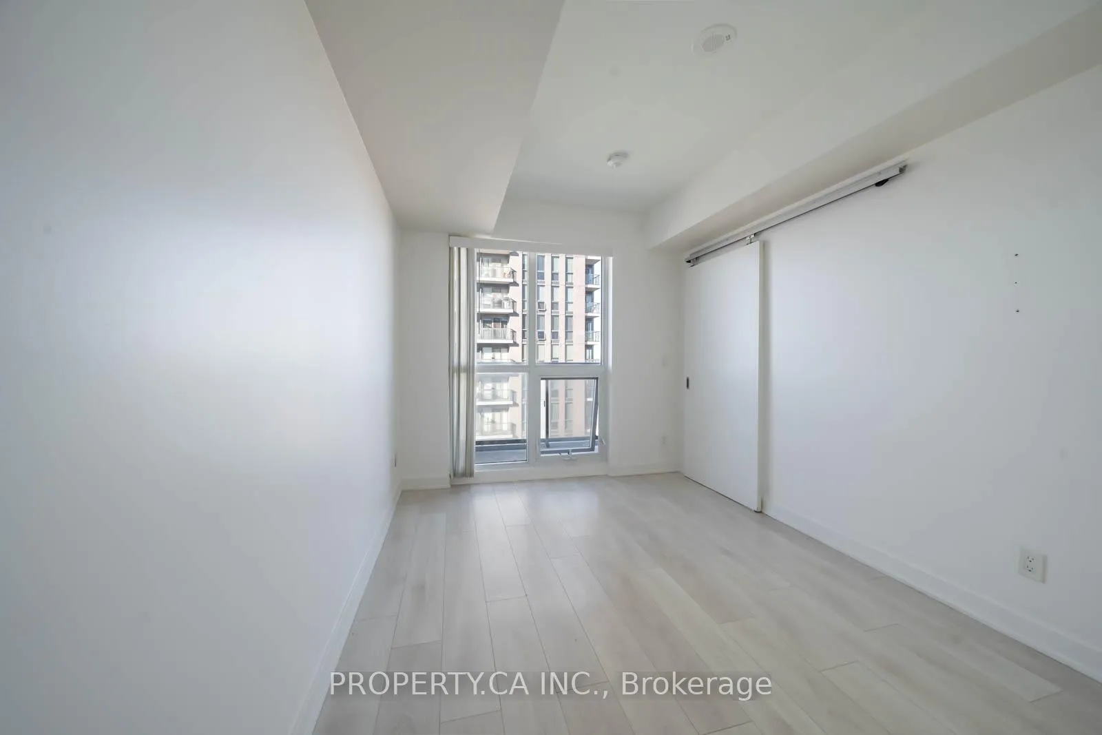 Photo 6 of Unit 2404, 2 Sonic Way, Toronto, Flemingdon Park — HOMEH