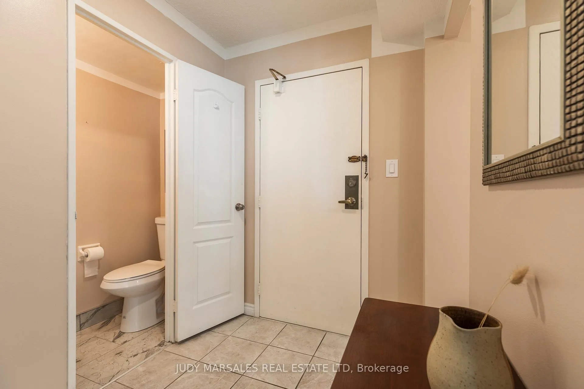 Photo 5 of Unit 804, 120 Duke Street, Hamilton, Durand — HOMEH