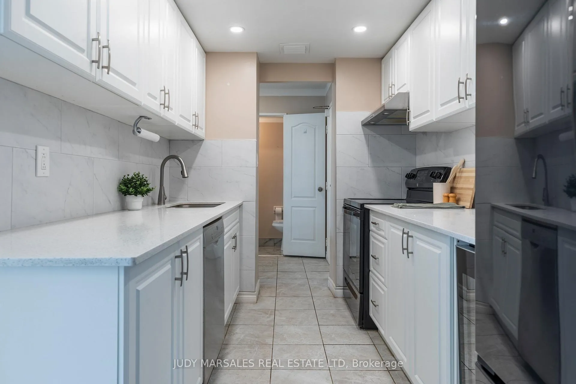 Photo 8 of Unit 804, 120 Duke Street, Hamilton, Durand — HOMEH