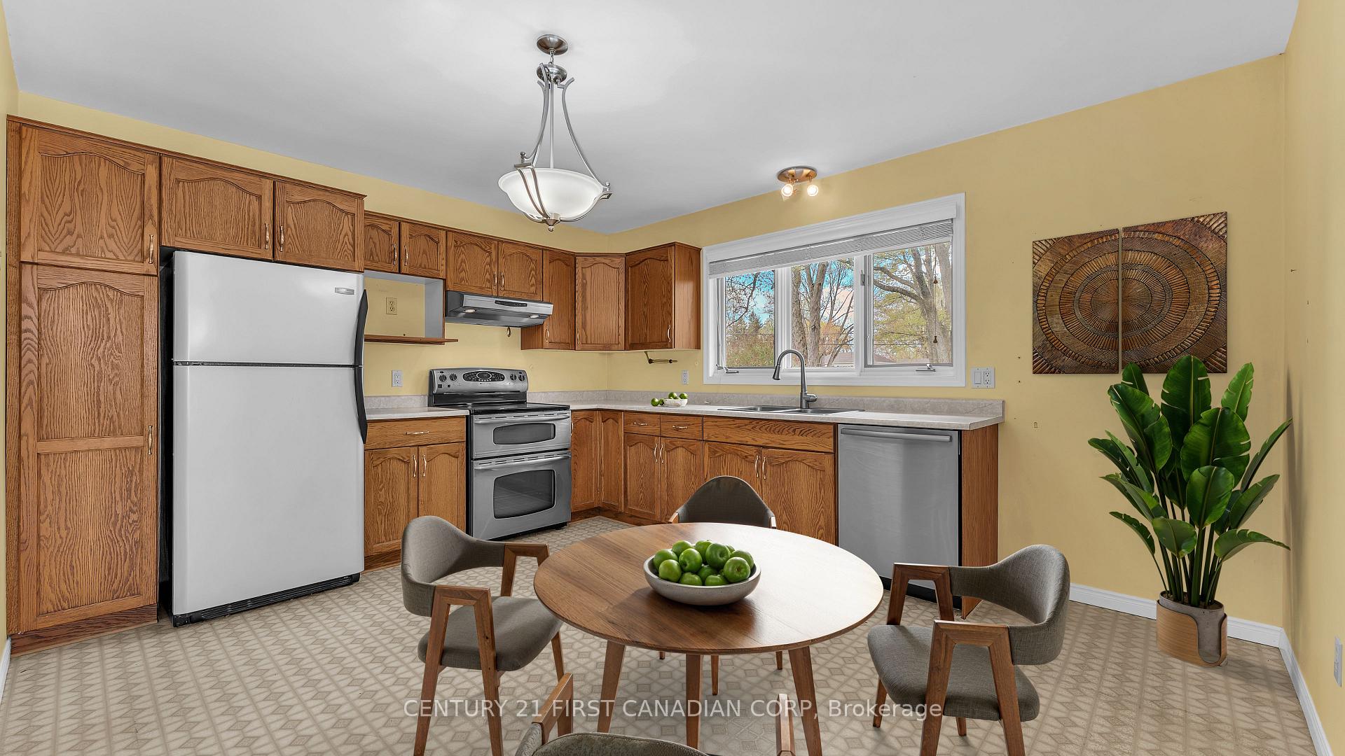 Photo 19 of 47 Crescent Avenue, Central Elgin, Lynhurst — HOMEH