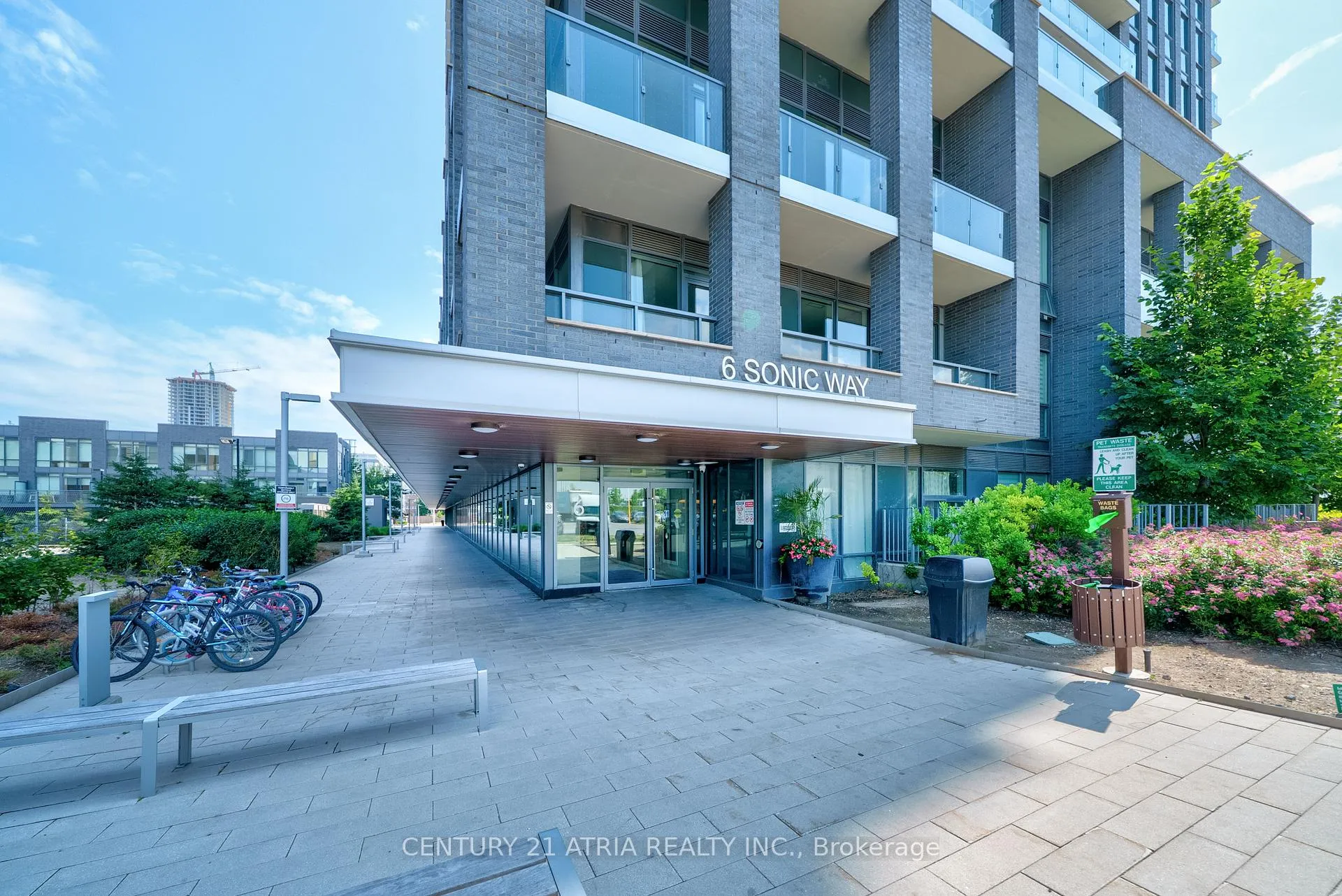 Photo 3 of Unit 1701, 6 Sonic Way, Toronto, Flemingdon Park — HOMEH