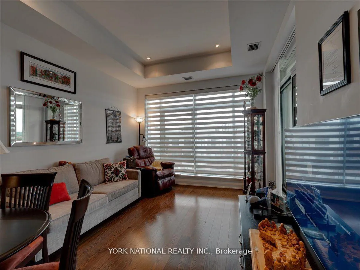 Photo 12 of Unit 406, 15277 Yonge Street, Aurora, Aurora Village — HOMEH