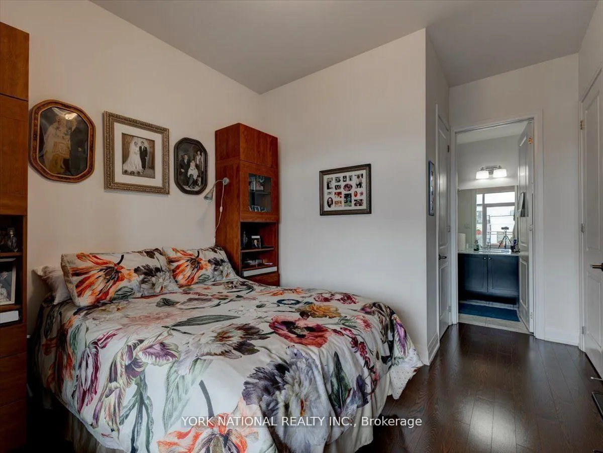 Photo 18 of Unit 406, 15277 Yonge Street, Aurora, Aurora Village — HOMEH