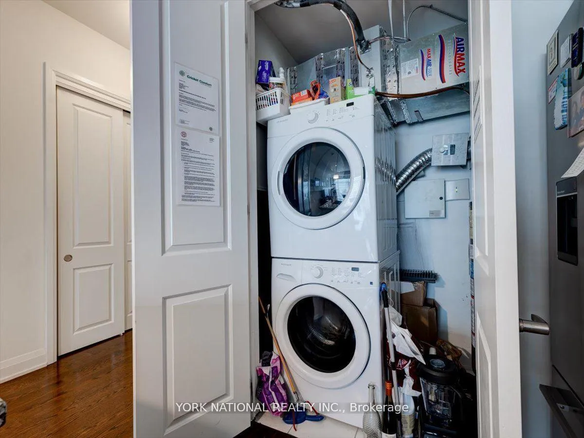 Photo 21 of Unit 406, 15277 Yonge Street, Aurora, Aurora Village — HOMEH