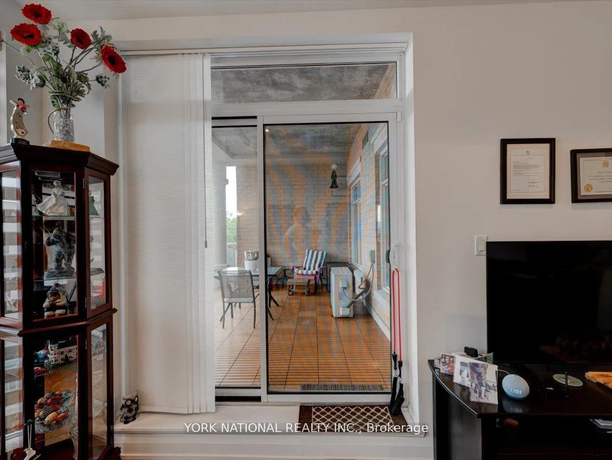 Photo 22 of Unit 406, 15277 Yonge Street, Aurora, Aurora Village — HOMEH