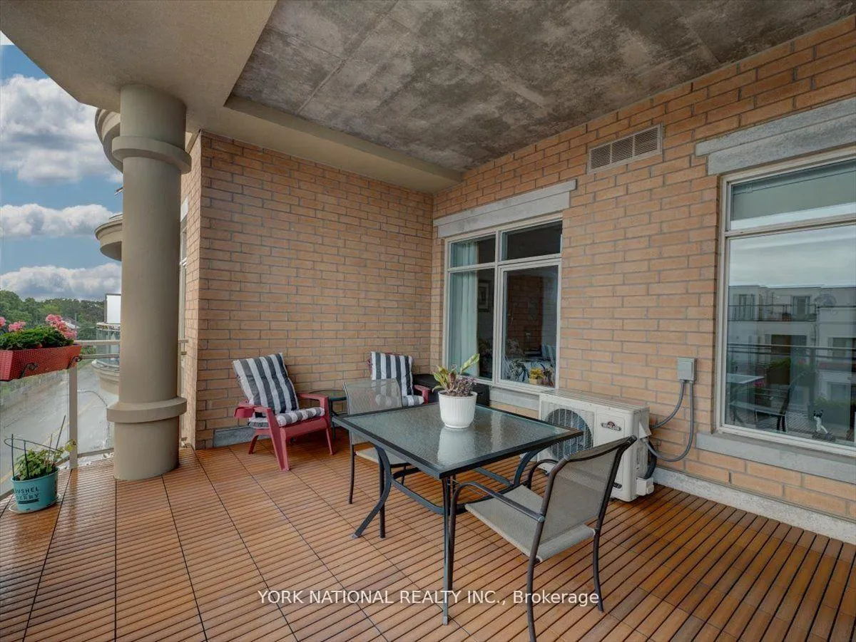 Photo 23 of Unit 406, 15277 Yonge Street, Aurora, Aurora Village — HOMEH