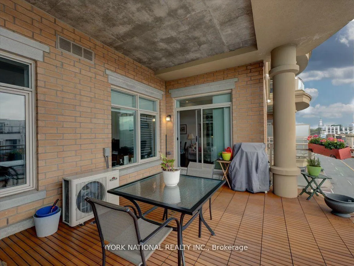 Photo 24 of Unit 406, 15277 Yonge Street, Aurora, Aurora Village — HOMEH
