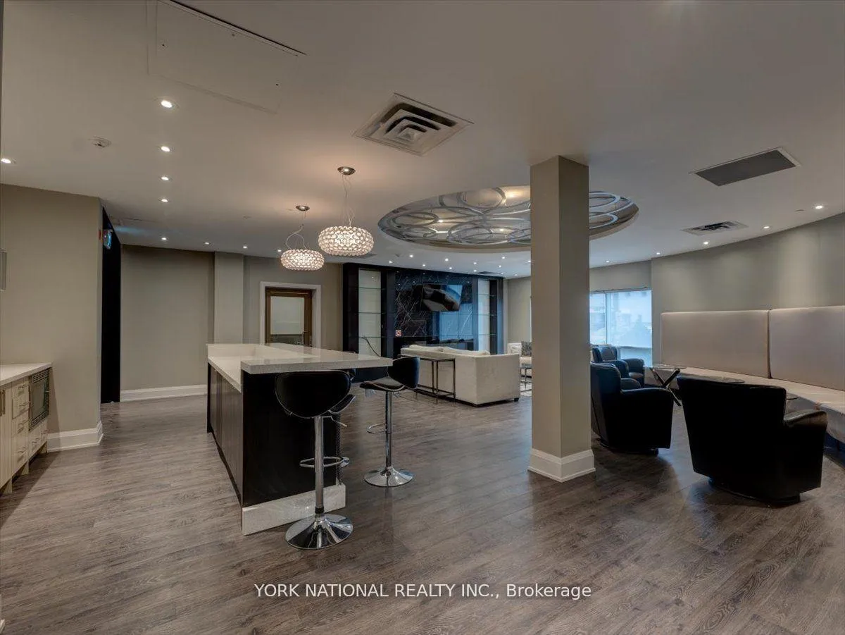 Photo 28 of Unit 406, 15277 Yonge Street, Aurora, Aurora Village — HOMEH