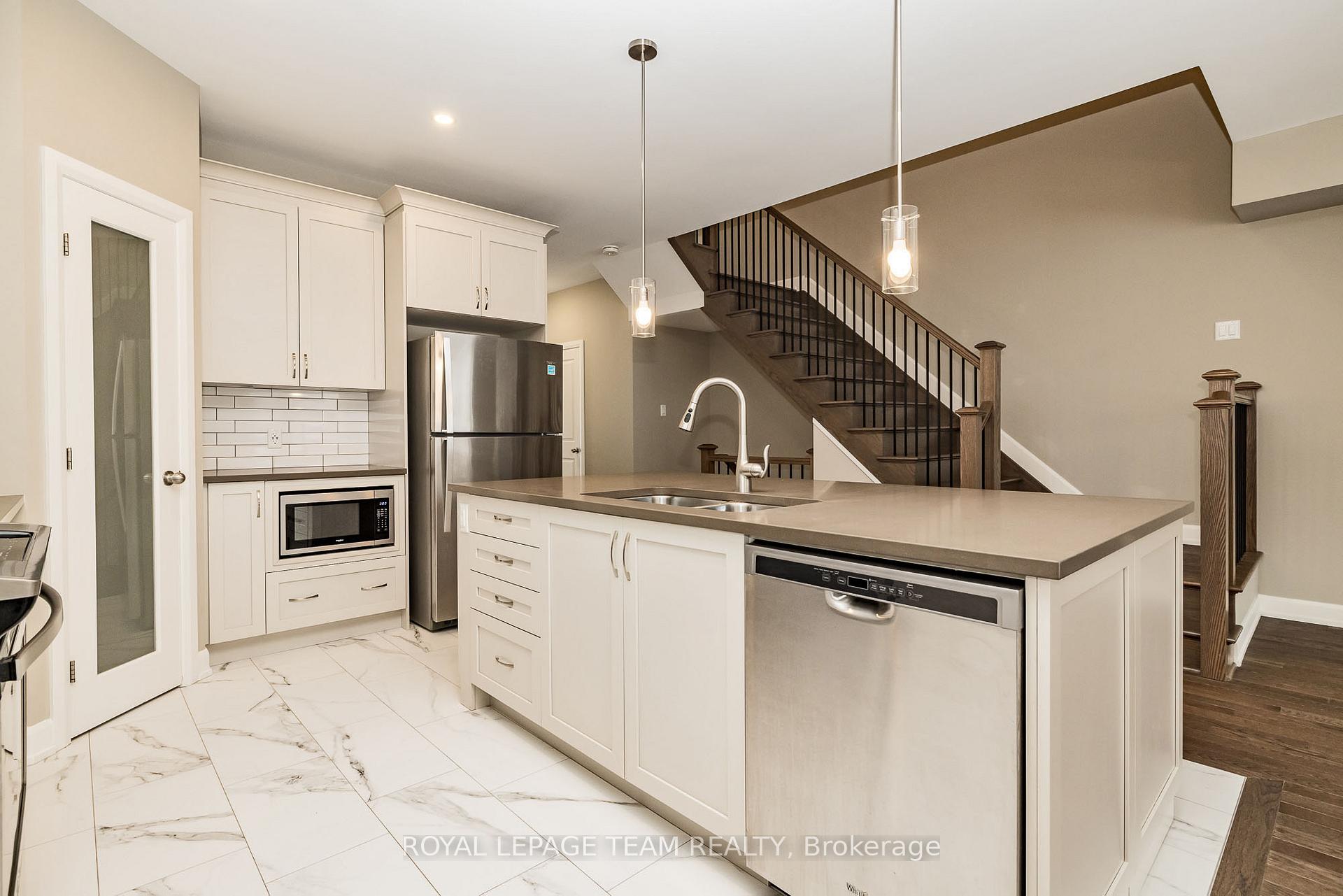 Photo 10 of 19 Berryman Street, Carleton Place — HOMEH