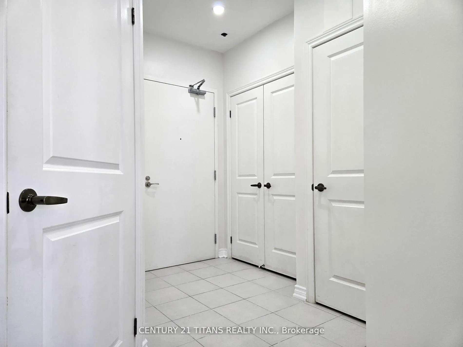 Photo 2 of Unit 220, 7325 Markham Road, Markham, Cedarwood — HOMEH