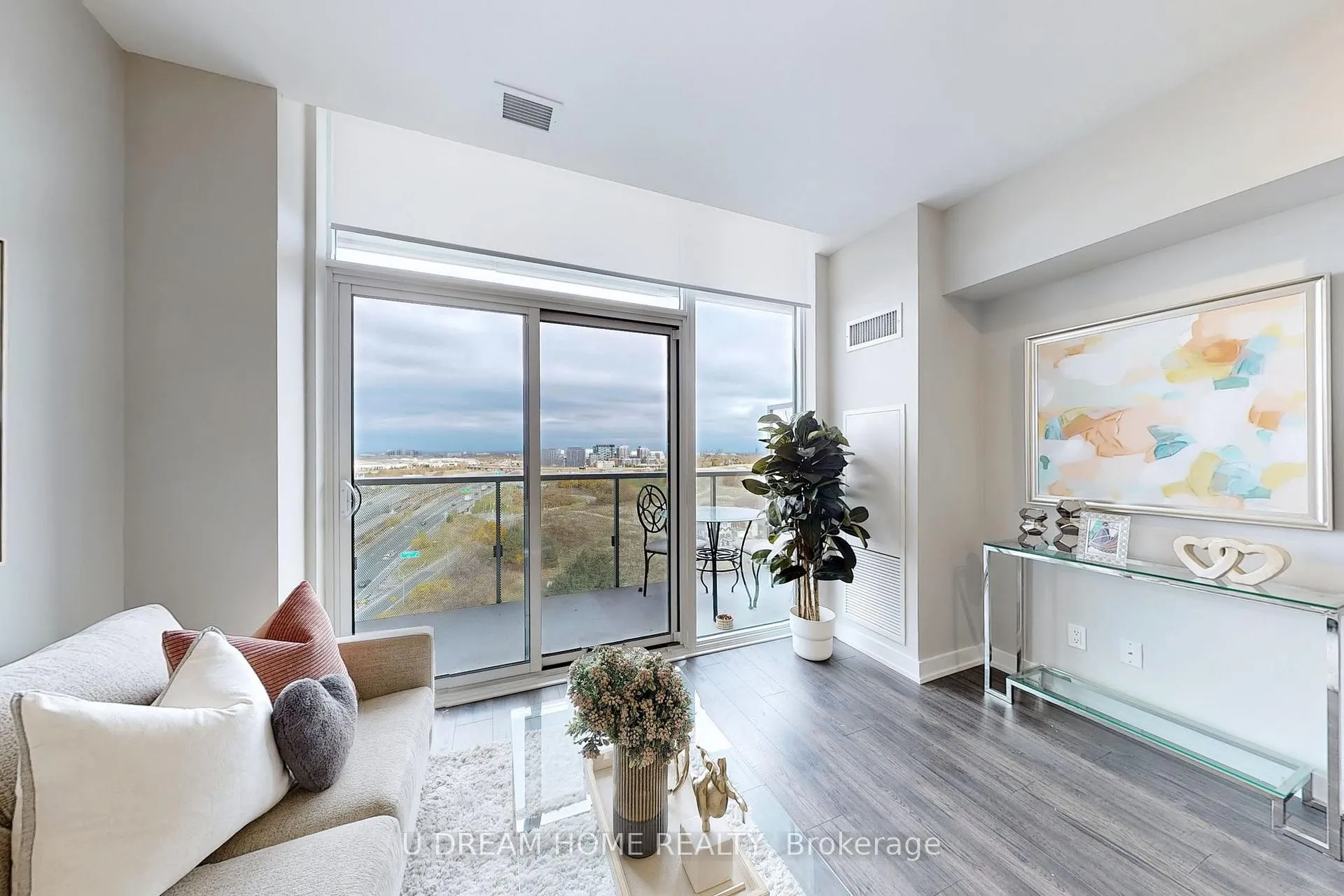 Photo 4 of Unit 1506, 120 Varna Drive, Toronto, Englemount-Lawrence — HOMEH
