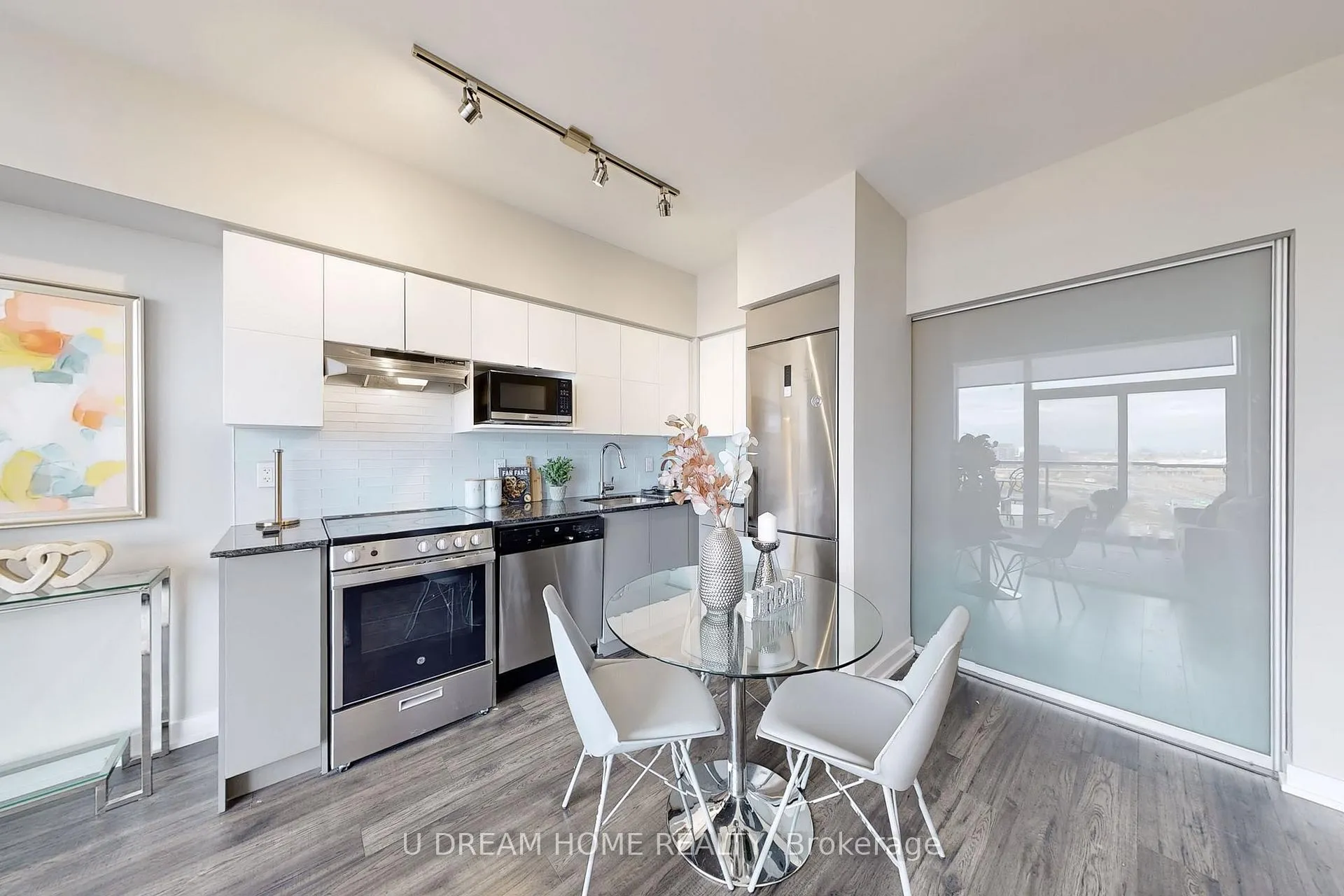 Photo 8 of Unit 1506, 120 Varna Drive, Toronto, Englemount-Lawrence — HOMEH
