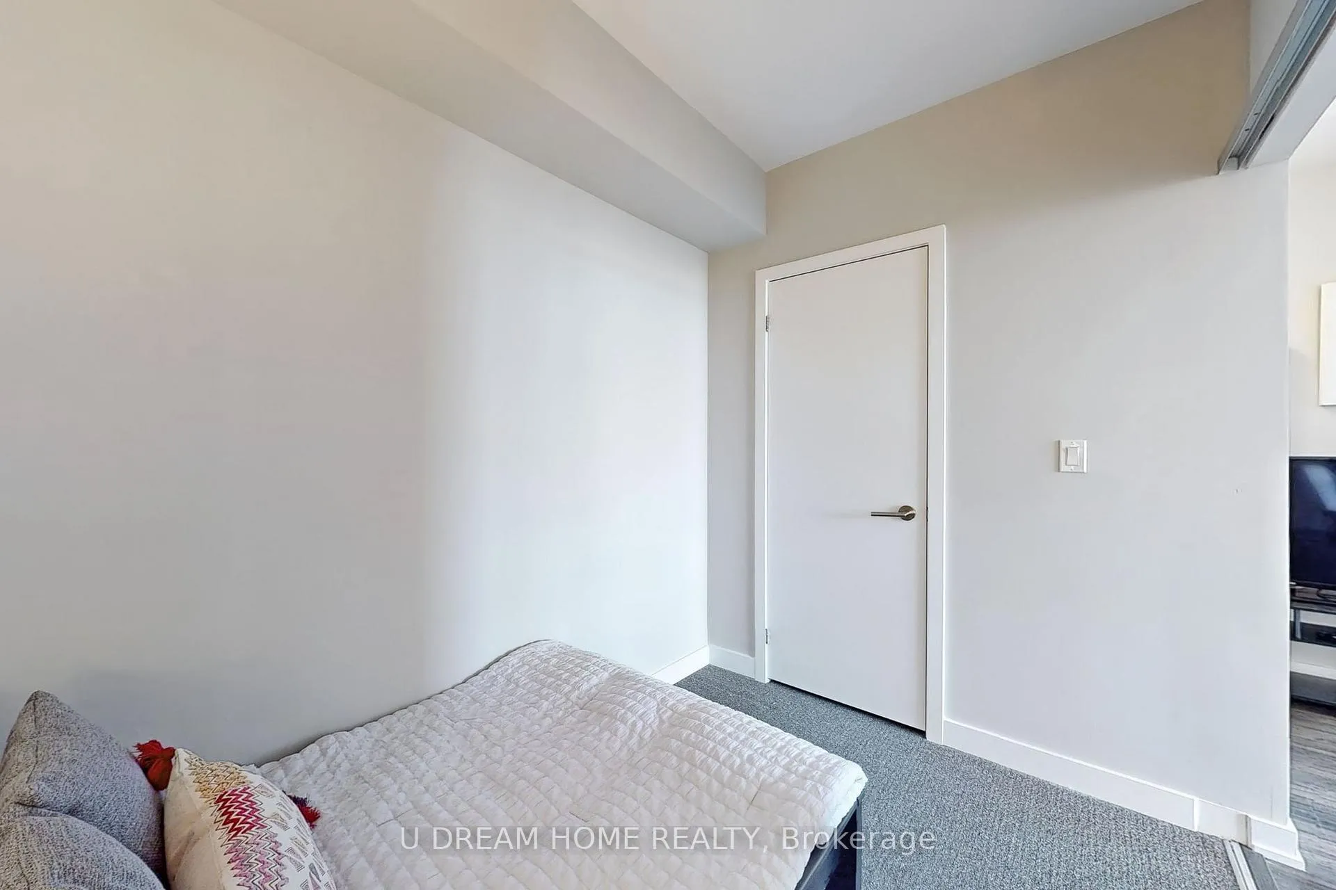 Photo 14 of Unit 1506, 120 Varna Drive, Toronto, Englemount-Lawrence — HOMEH