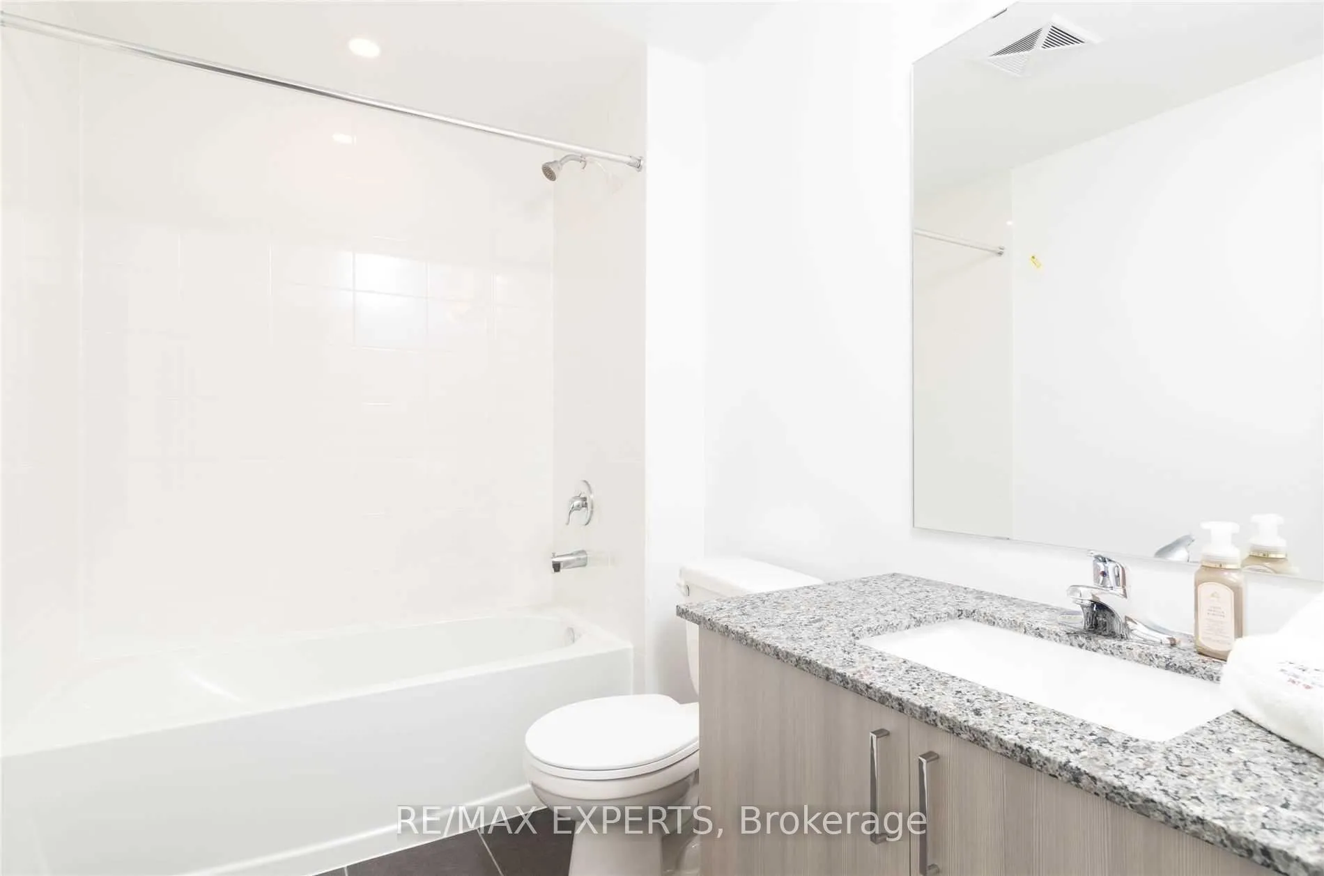 Photo 9 of Unit 604, 4 Spice Way, Barrie, Rural Barrie Southeast — HOMEH