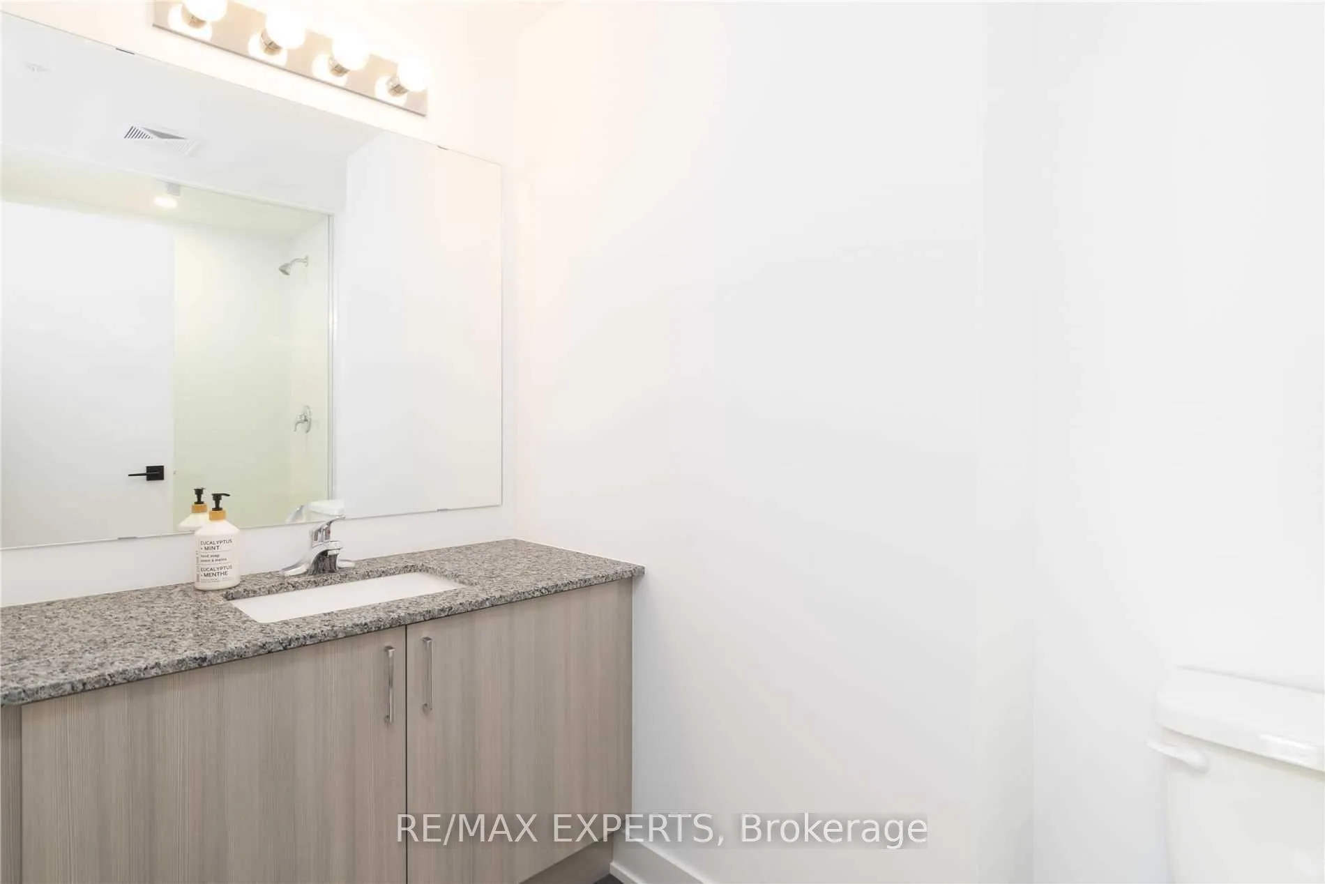 Photo 10 of Unit 604, 4 Spice Way, Barrie, Rural Barrie Southeast — HOMEH