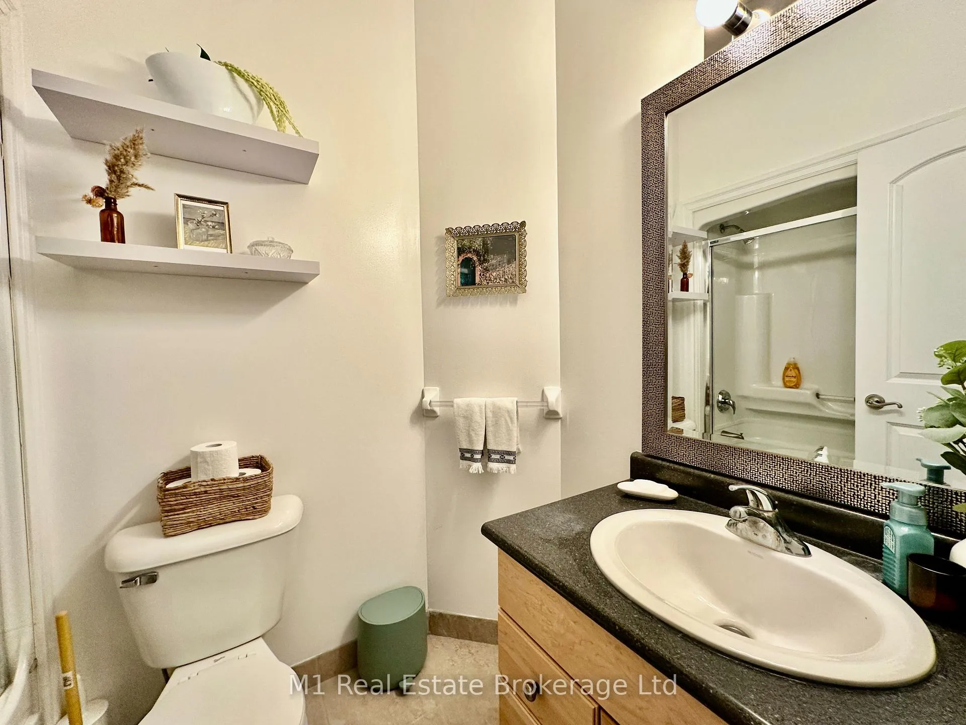 Photo 4 of Unit 309, 555 King Street E, Kitchener — HOMEH