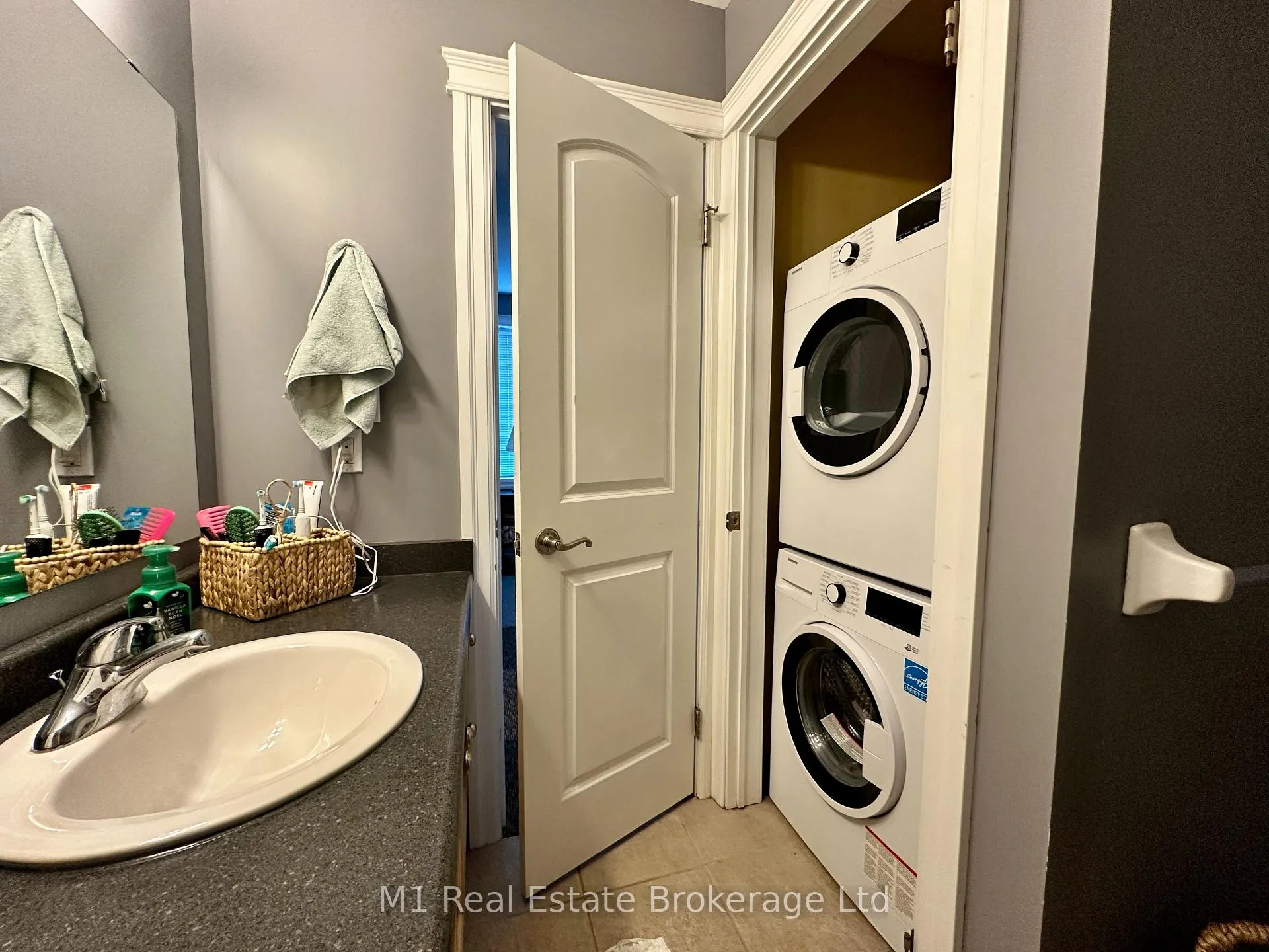 Photo 11 of Unit 309, 555 King Street E, Kitchener — HOMEH
