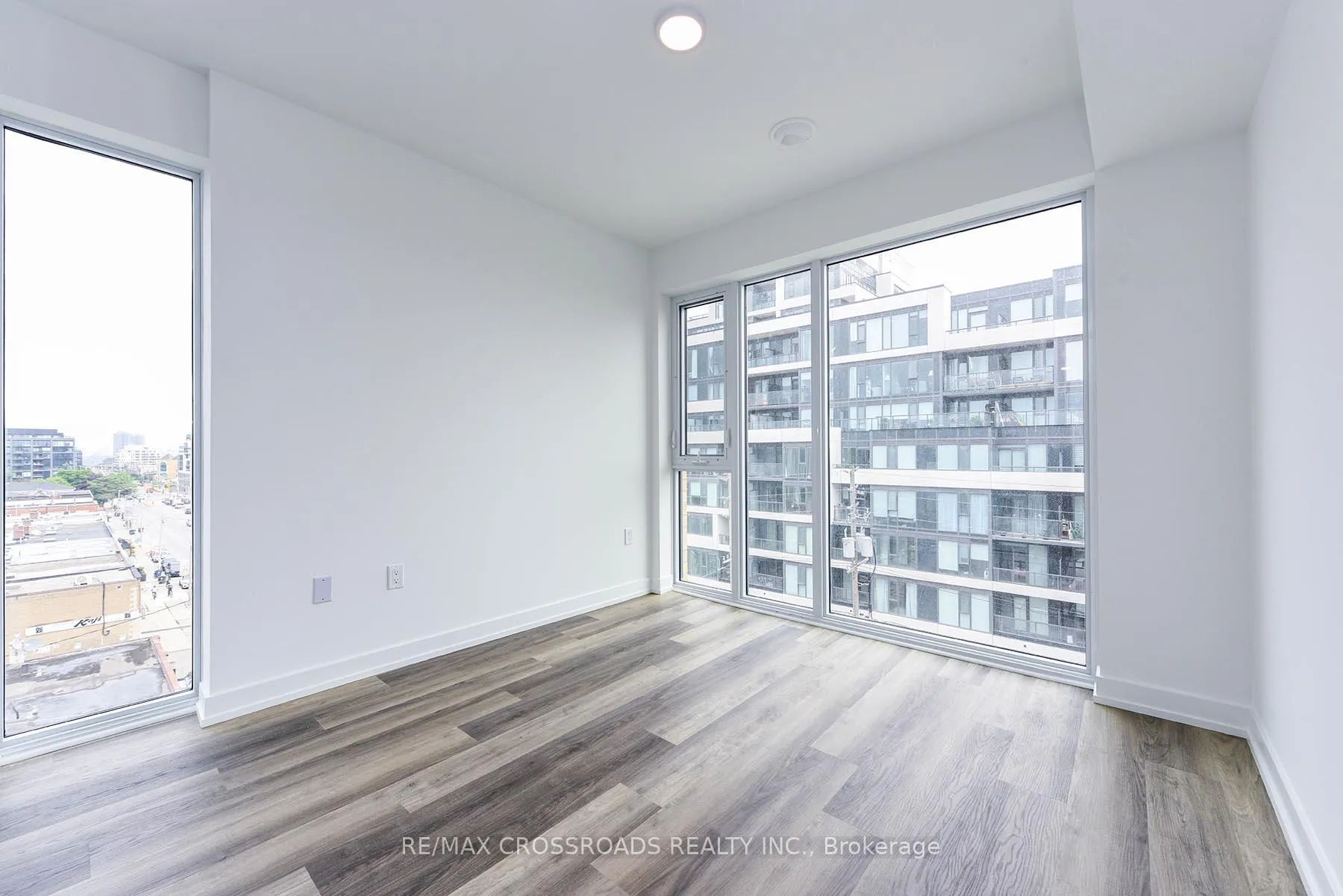 Photo 11 of Unit 601, 6 Chartwell Road, Etobicoke, Stonegate-Queensway — HOMEH