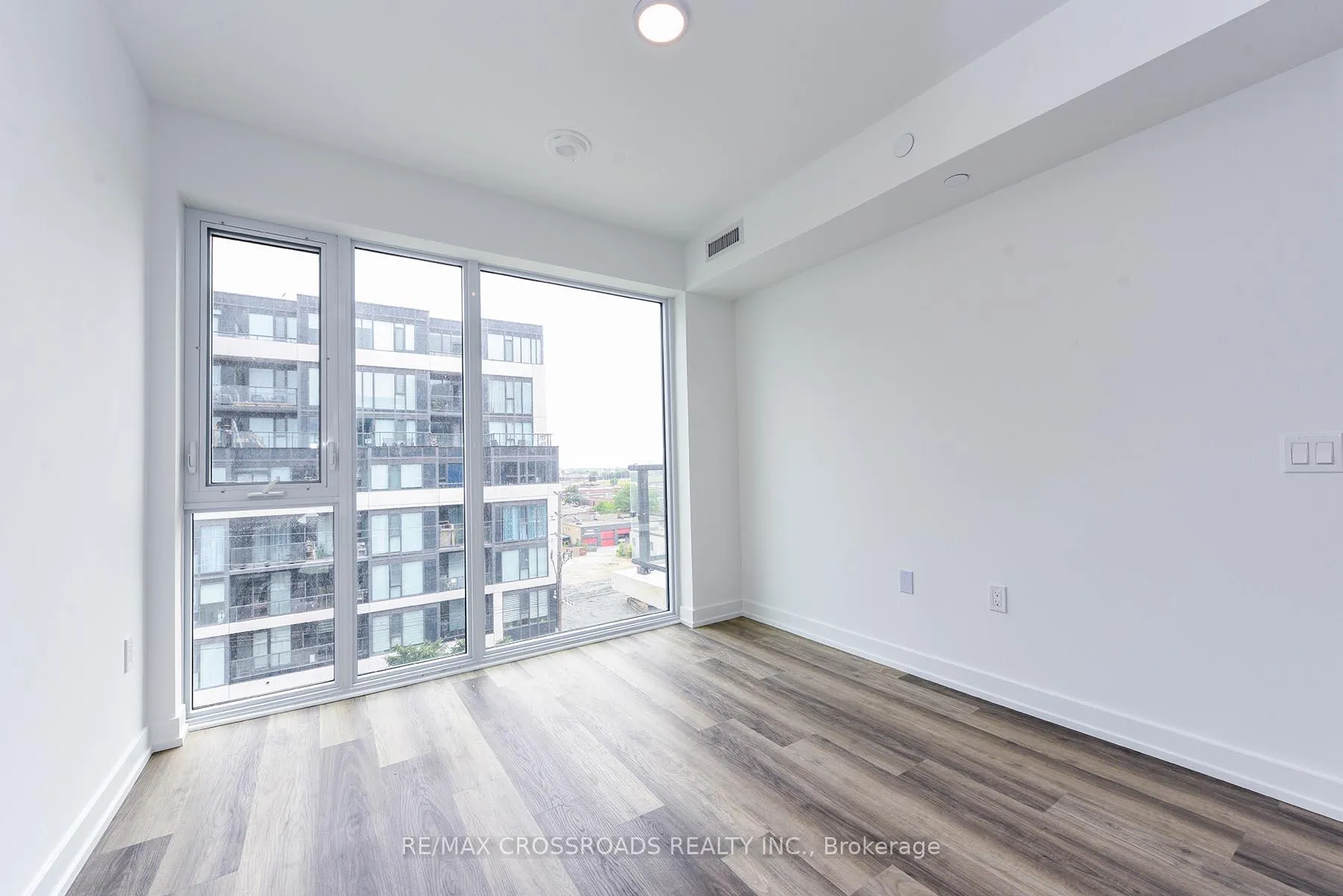 Photo 13 of Unit 601, 6 Chartwell Road, Etobicoke, Stonegate-Queensway — HOMEH