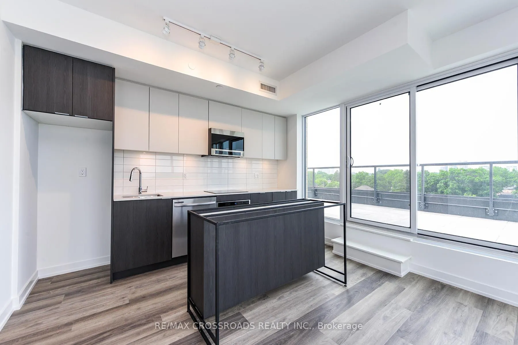 Photo 25 of Unit 601, 6 Chartwell Road, Etobicoke, Stonegate-Queensway — HOMEH