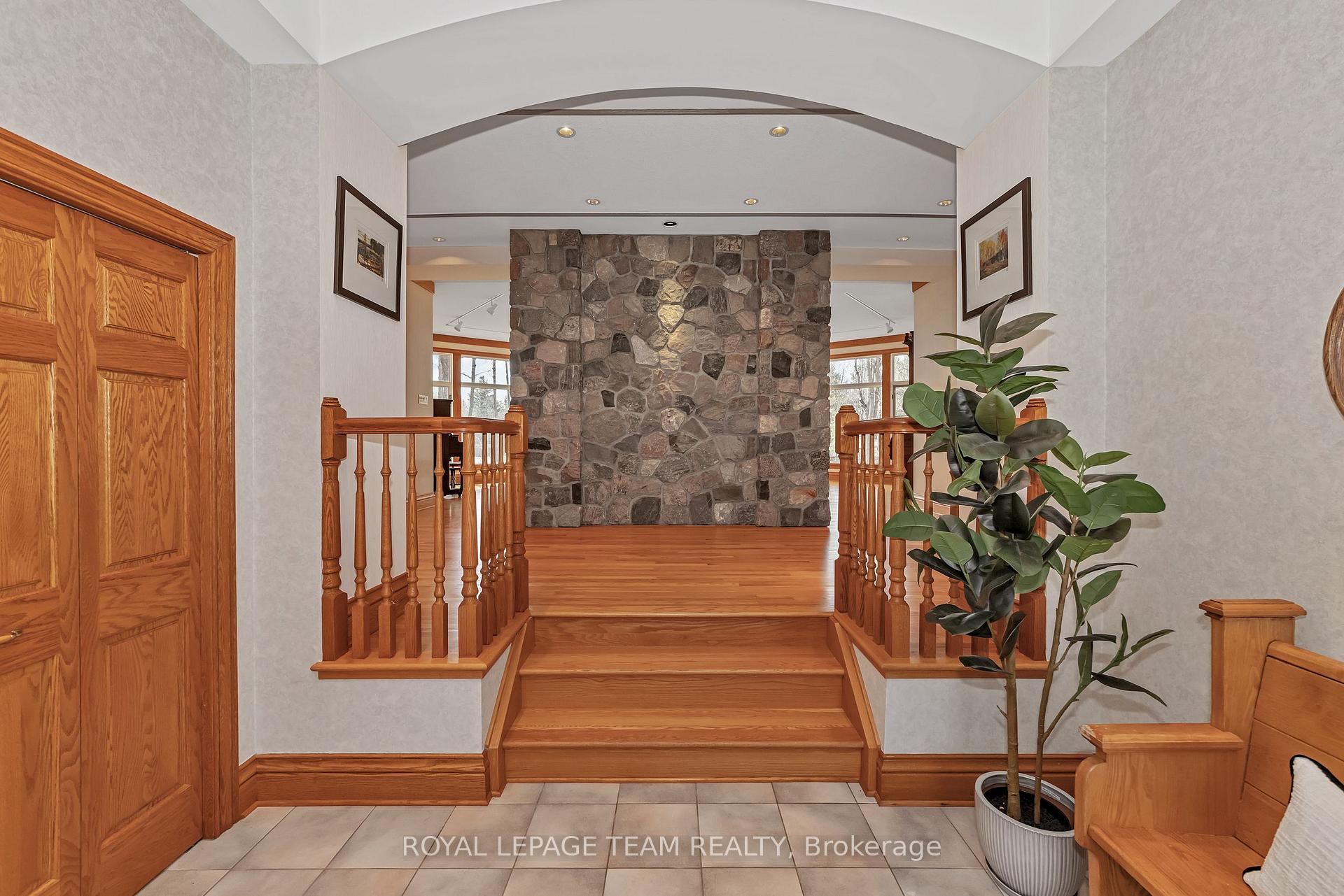 Photo 7 of 297 John Aselford Driveway Drive, Ottawa, Huntley Ward (North East) — HOMEH