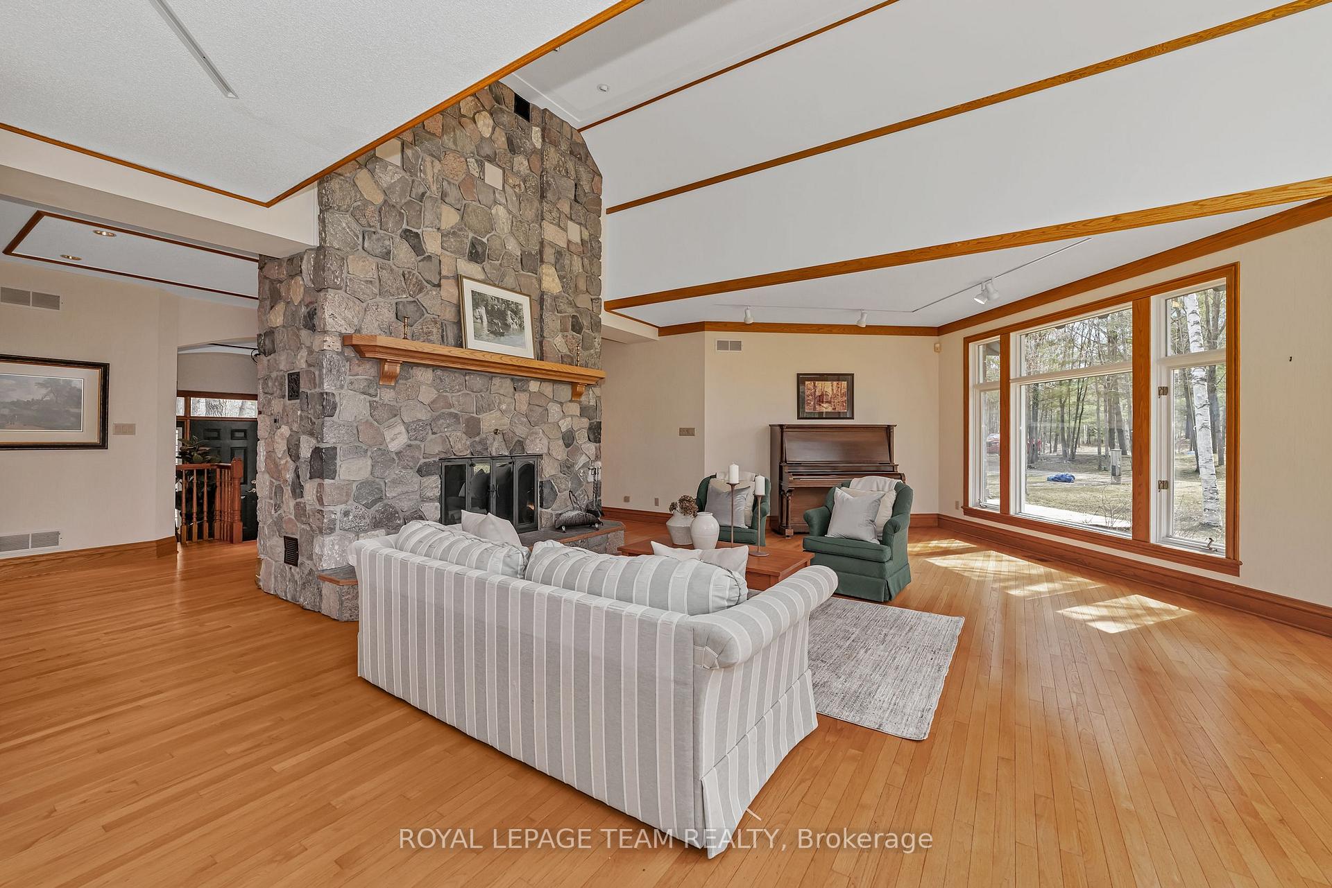 Photo 9 of 297 John Aselford Driveway Drive, Ottawa, Huntley Ward (North East) — HOMEH