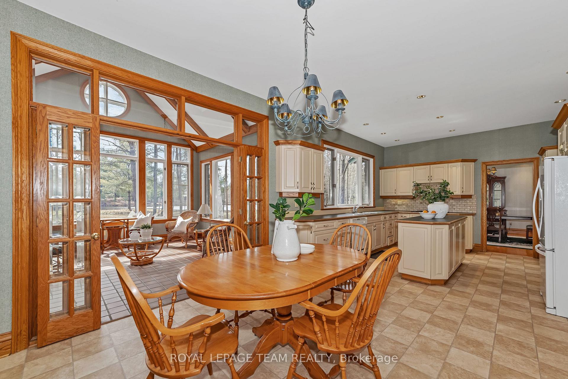 Photo 14 of 297 John Aselford Driveway Drive, Ottawa, Huntley Ward (North East) — HOMEH