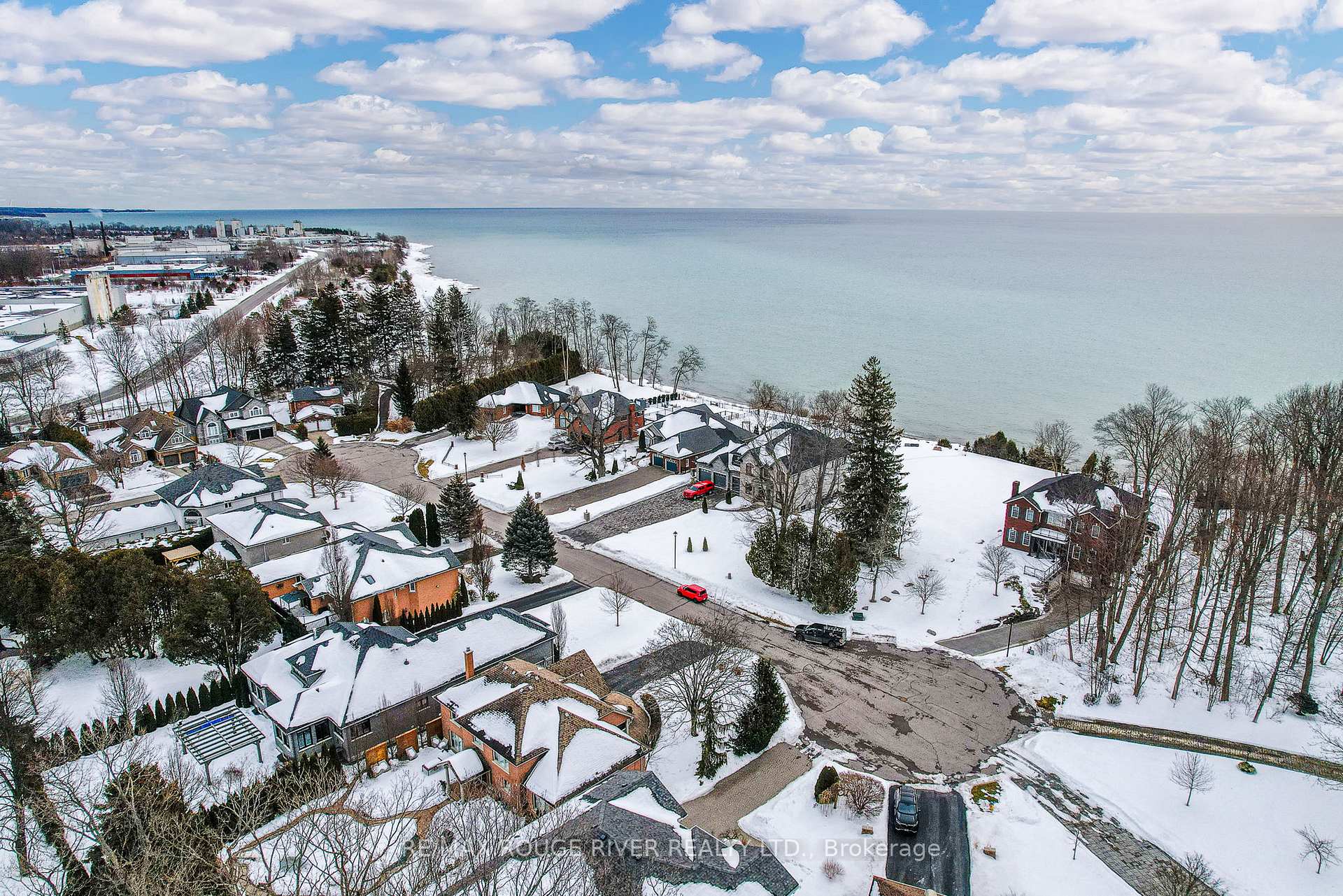 Photo 4 of 56 East House Crescent, Cobourg — HOMEH