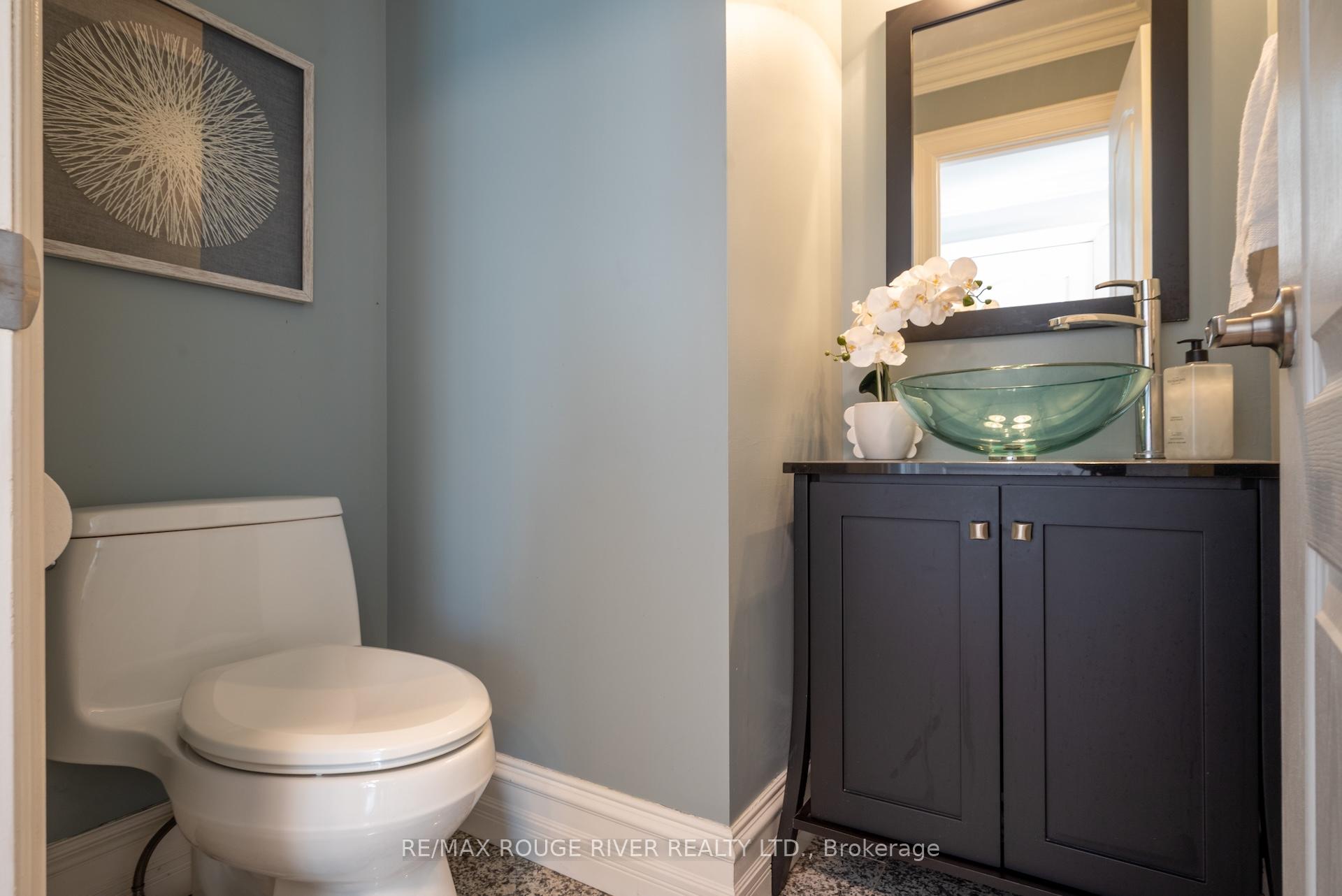 Photo 34 of 56 East House Crescent, Cobourg — HOMEH
