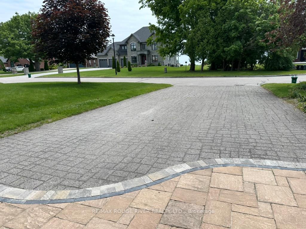 Photo 43 of 56 East House Crescent, Cobourg — HOMEH