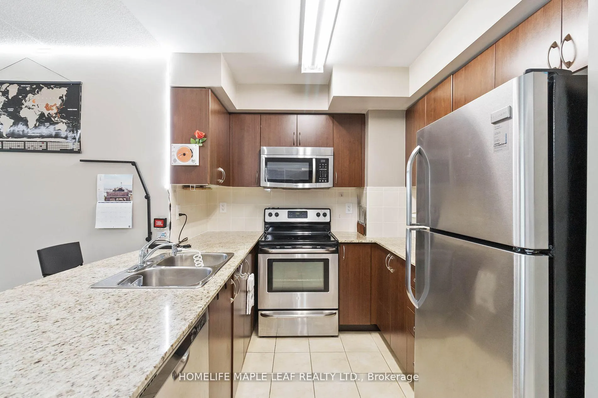 Photo 3 of Unit 206, 65 Via Rosedale Way, Brampton, Sandringham-Wellington — HOMEH
