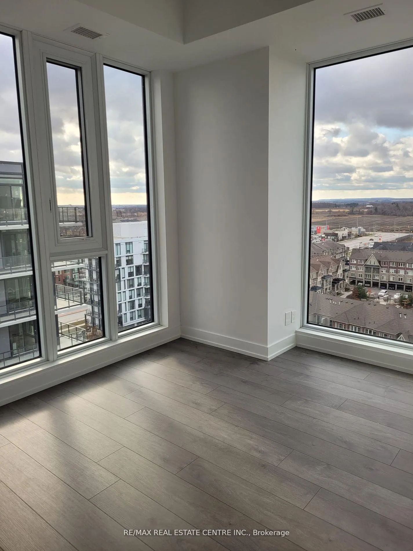 Photo 5 of Unit 1208, 225 Veterans Drive, Brampton, Northwest Brampton — HOMEH