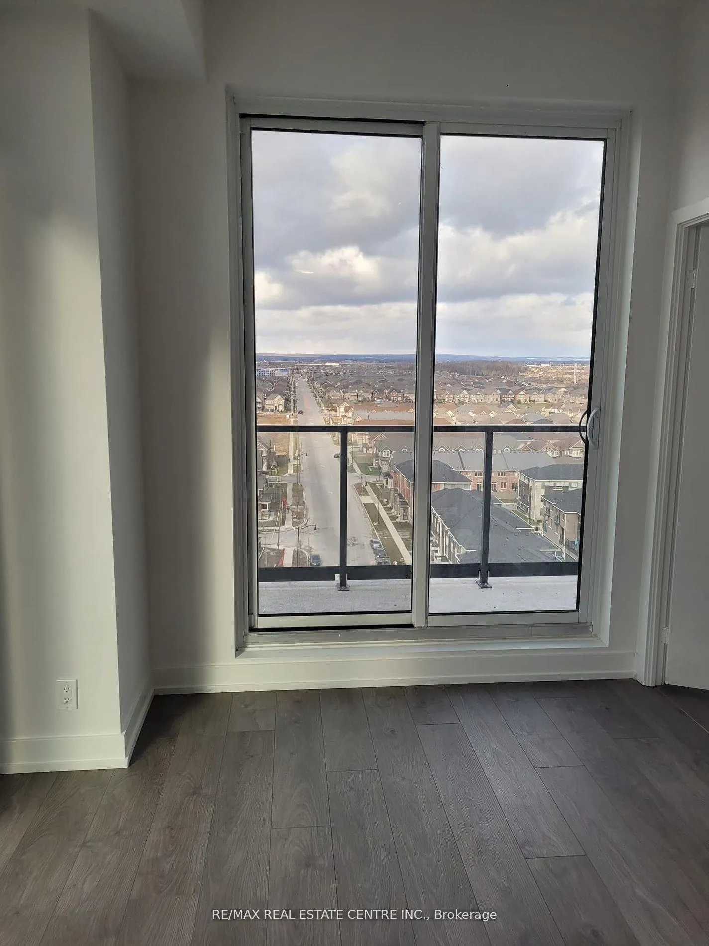 Photo 7 of Unit 1208, 225 Veterans Drive, Brampton, Northwest Brampton — HOMEH