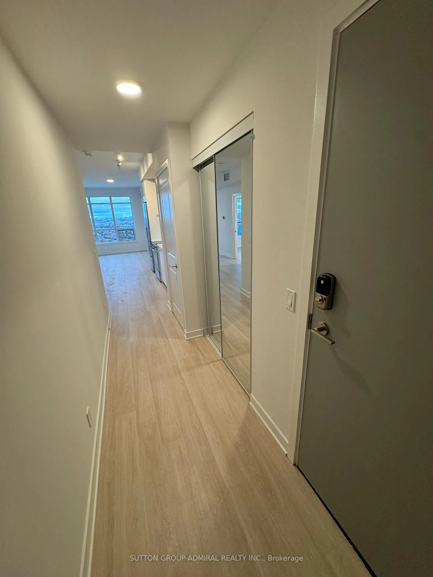 Photo 4 of Unit 1802, 30 Upper Mall Way, Vaughan, Brownridge — HOMEH
