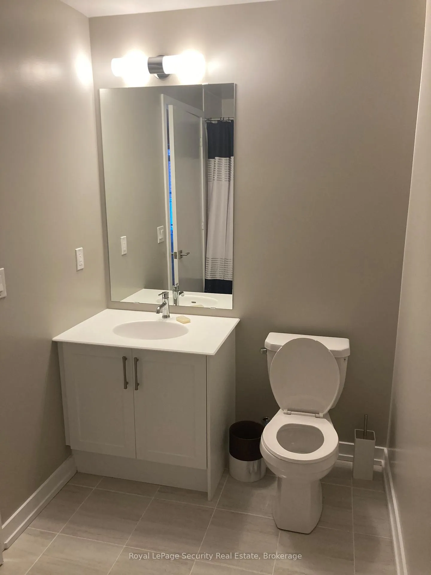 Photo 11 of Unit 210, 50 Ann Street, Caledon, Bolton West — HOMEH