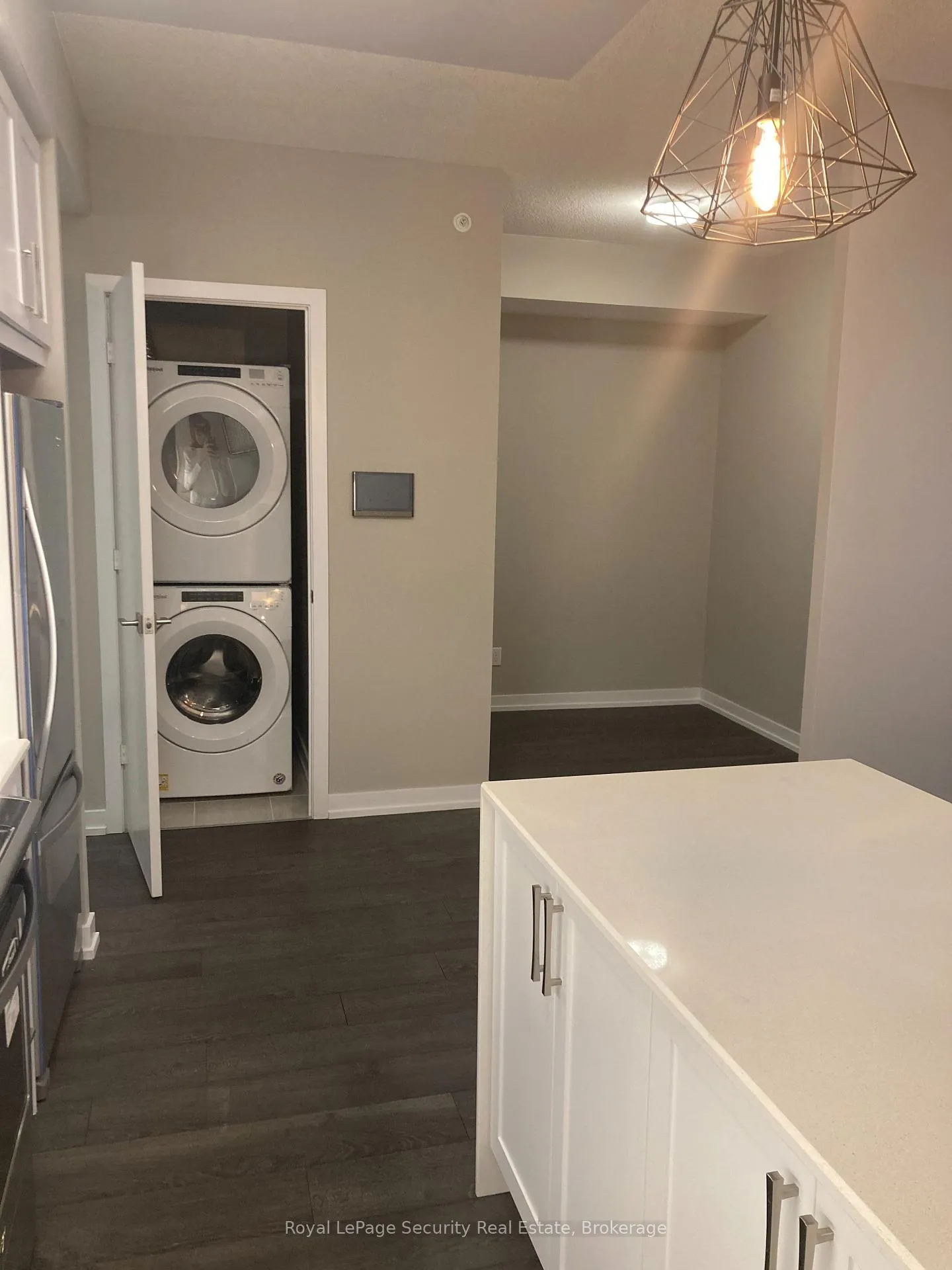 Photo 15 of Unit 210, 50 Ann Street, Caledon, Bolton West — HOMEH