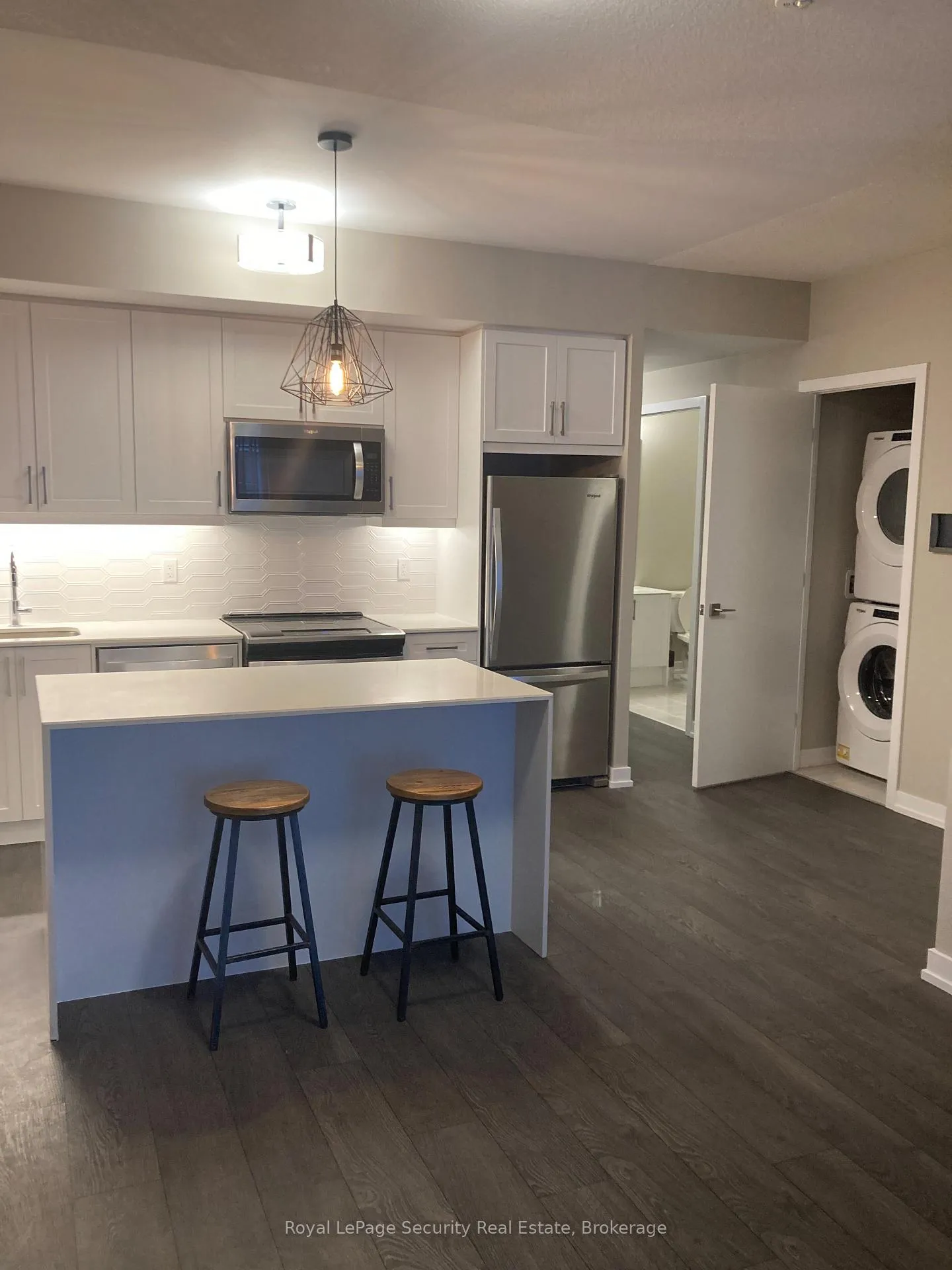 Photo 17 of Unit 210, 50 Ann Street, Caledon, Bolton West — HOMEH