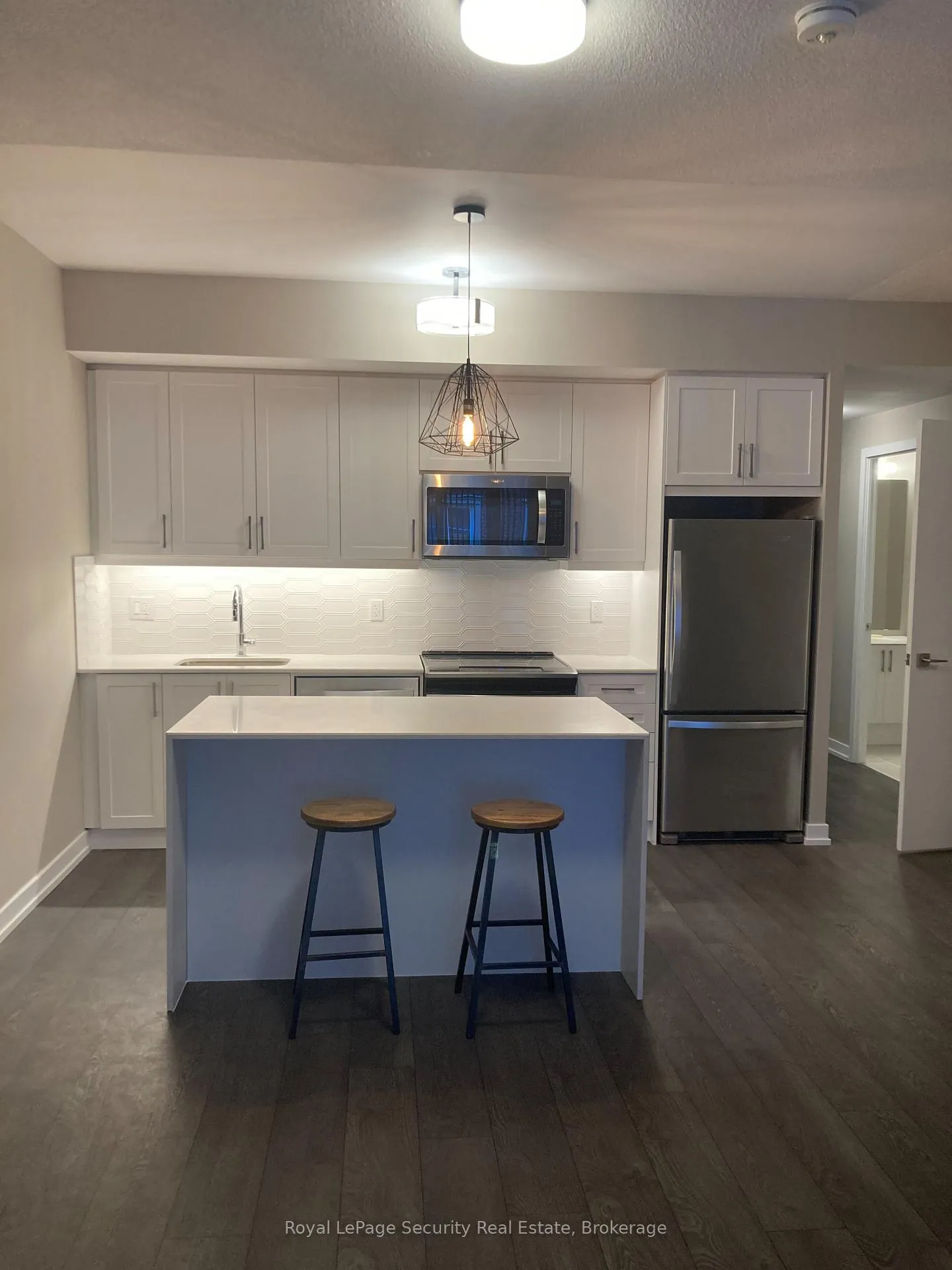 Photo 18 of Unit 210, 50 Ann Street, Caledon, Bolton West — HOMEH