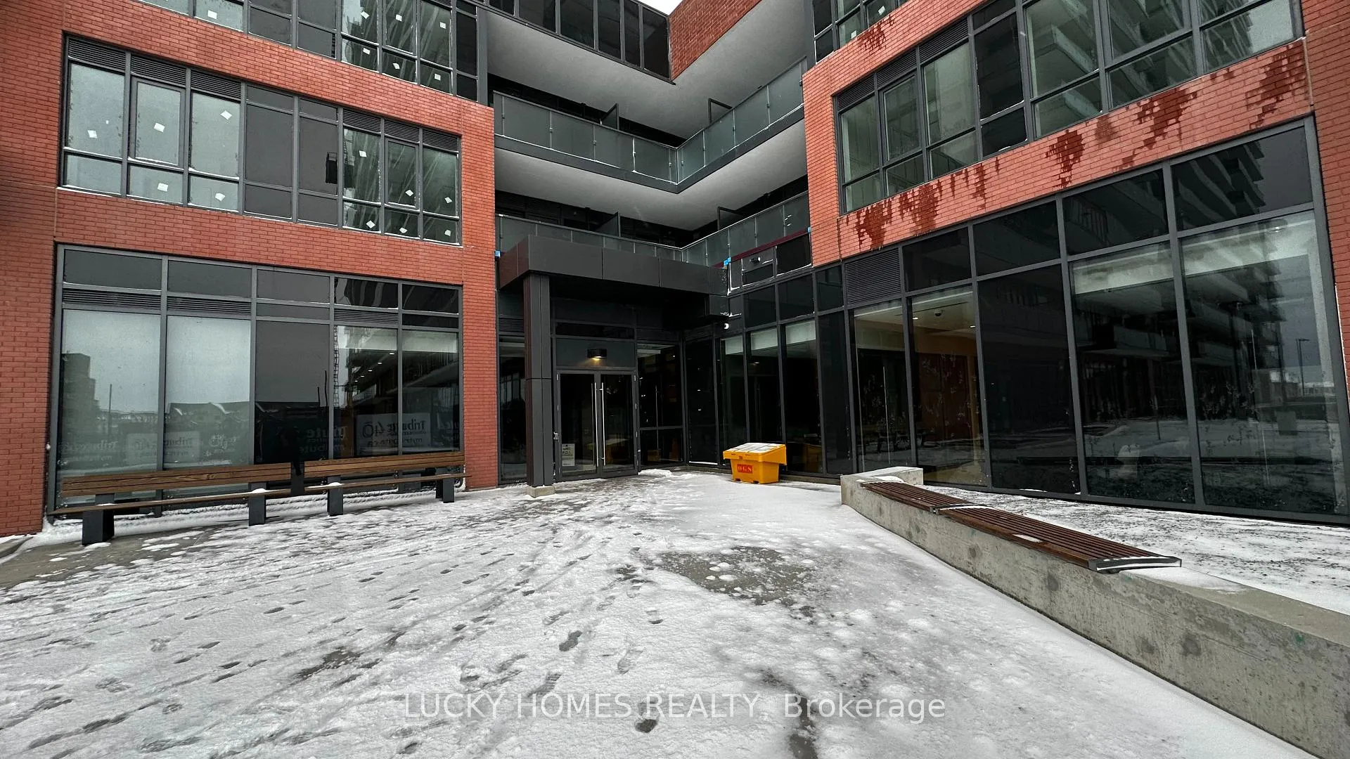 Photo 2 of Unit 311, 2545 Simcoe Street N, Oshawa, Windfields — HOMEH