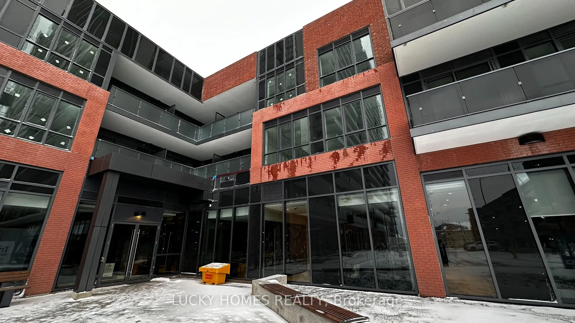 Photo 3 of Unit 311, 2545 Simcoe Street N, Oshawa, Windfields — HOMEH